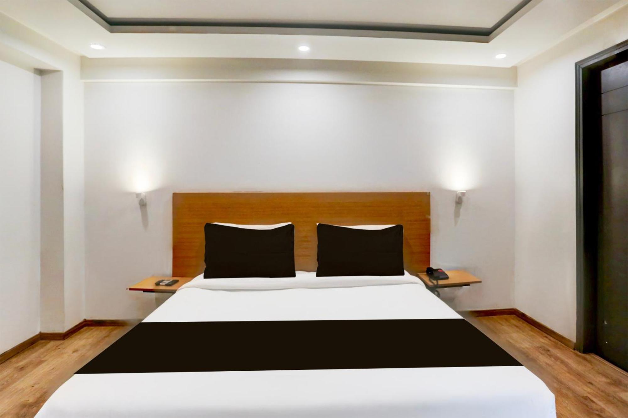 Hotel Townhouse Sector 57 Near Hong Kong Bazaar