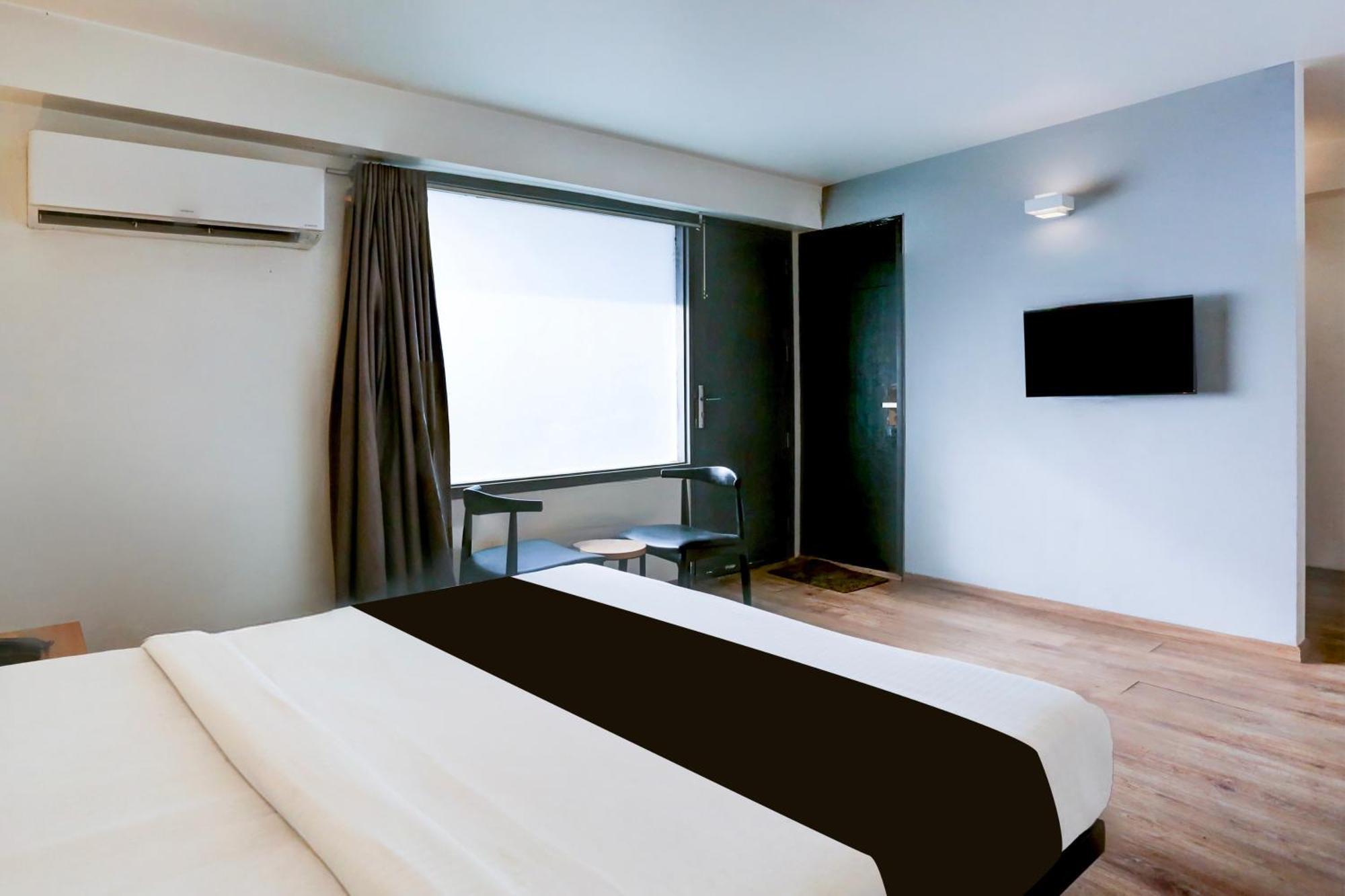 Townhouse Sector 57 Near Hong Kong Bazaar Gurgaon
