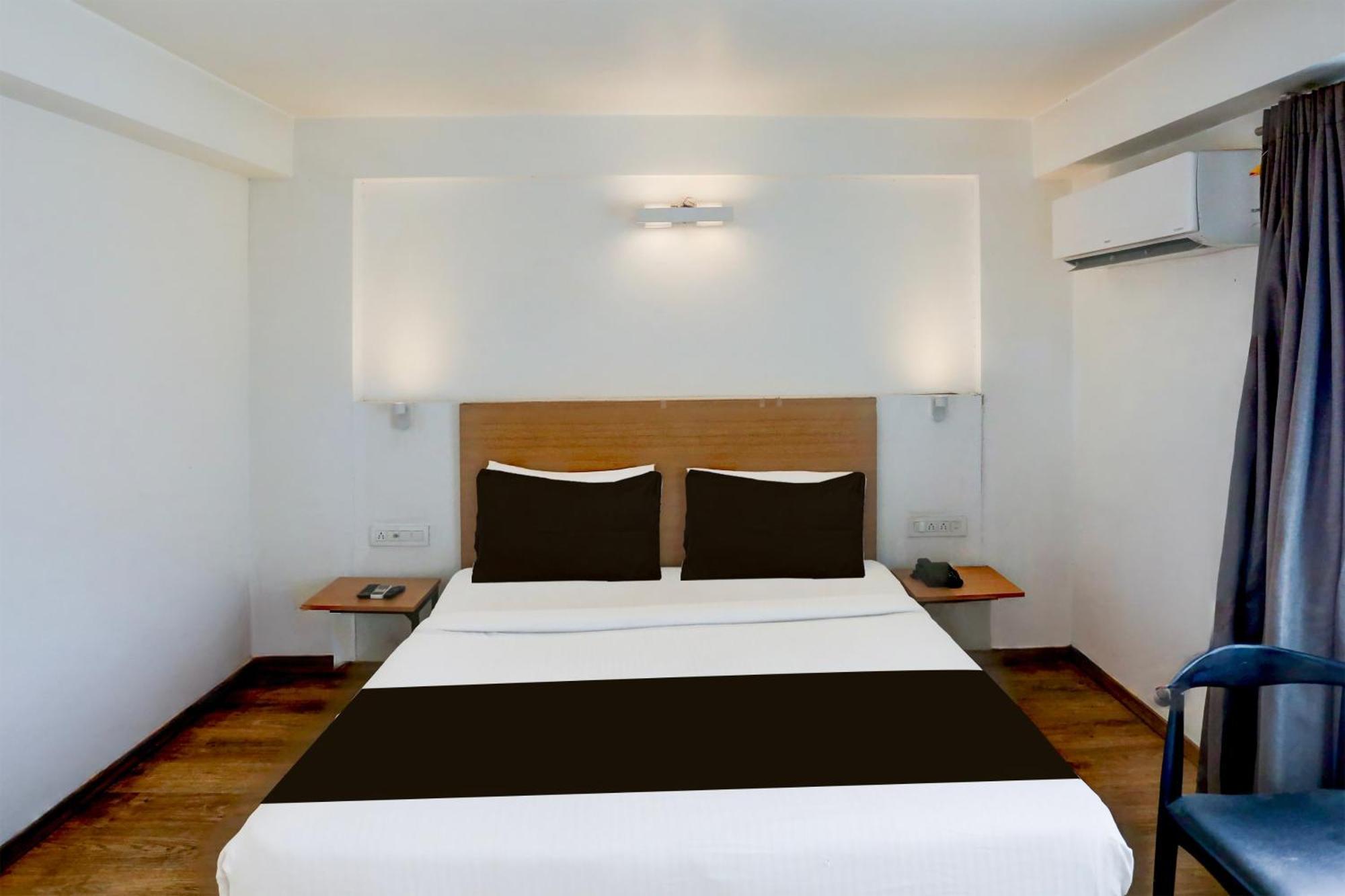 Townhouse Sector 57 Near Hong Kong Bazaar Hotel Gurgaon