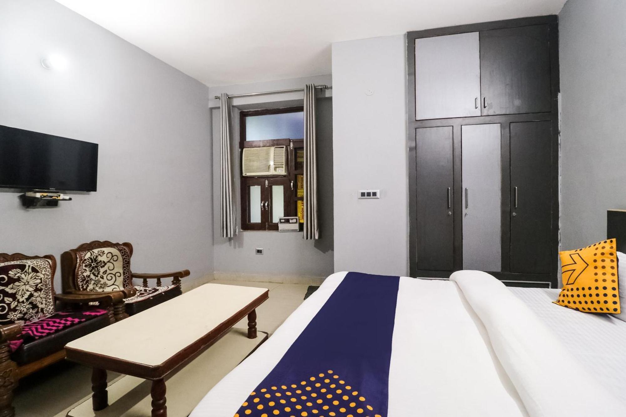Hotel O Sunrise Gurgaon
