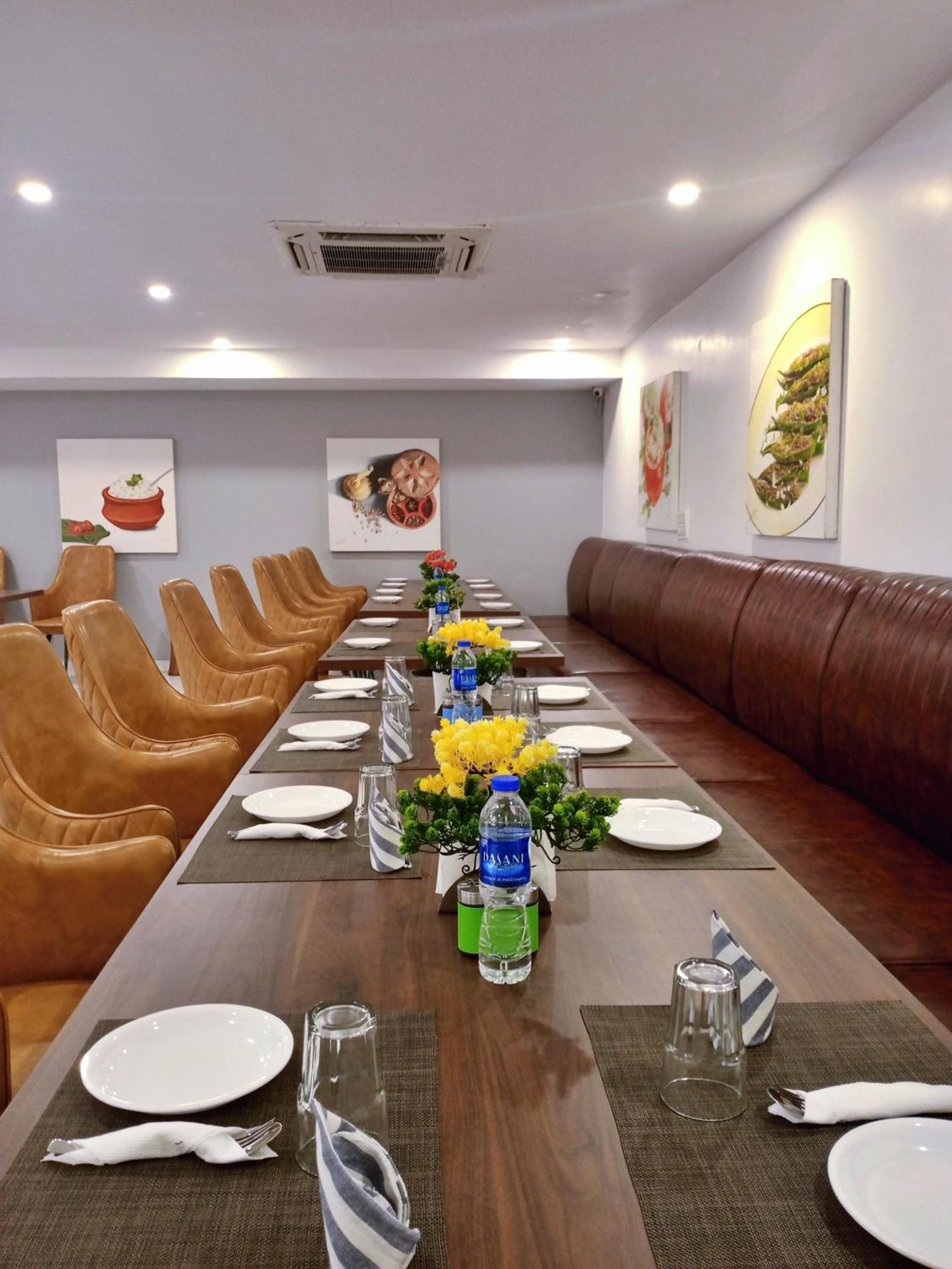 Hotel Aamantran Residency Hotel, Sohna Road, Sector 49, Gurugram 3*