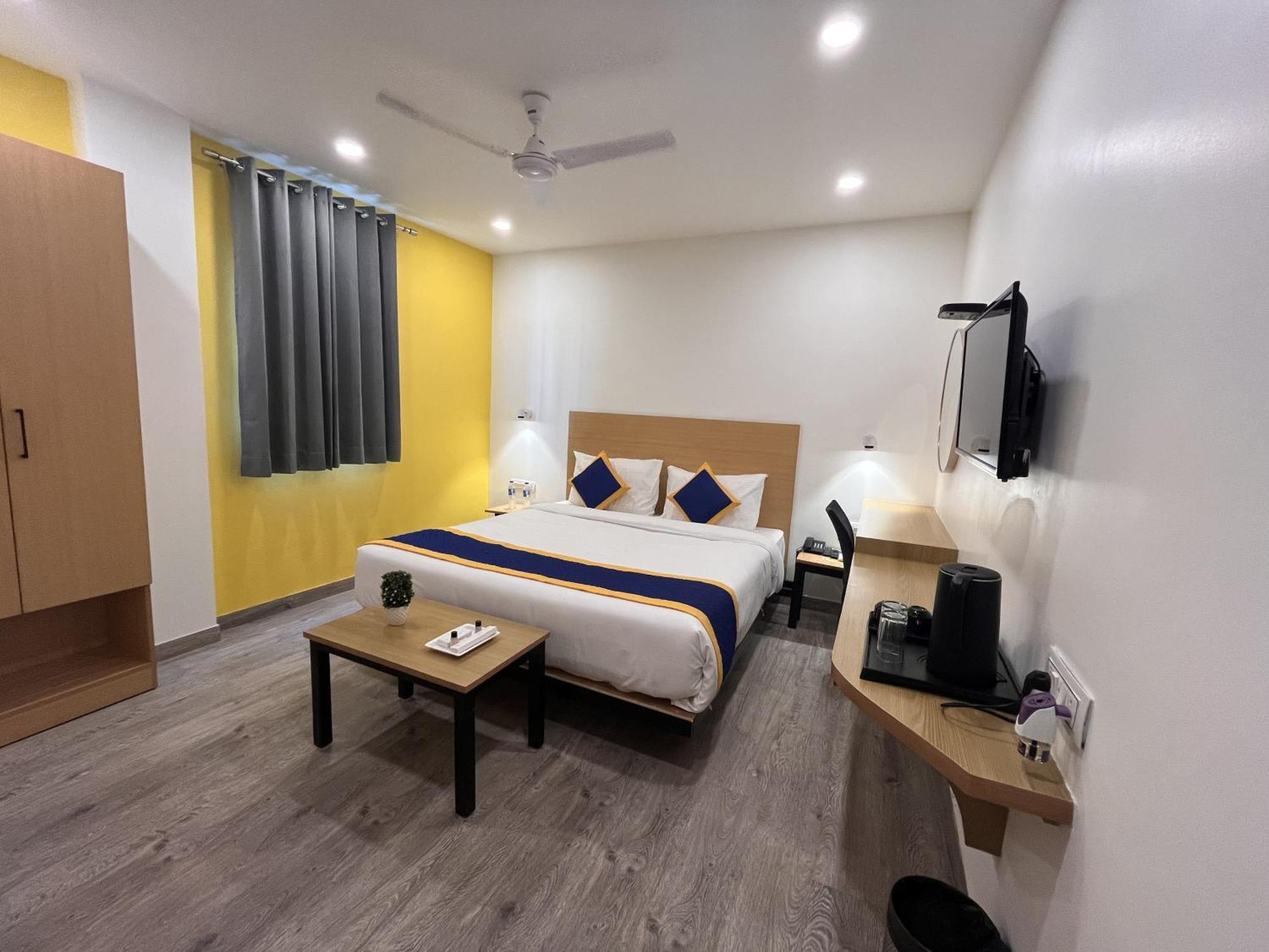 Aamantran Residency Hotel, Sohna Road, Sector 49, Gurugram Gurgaon