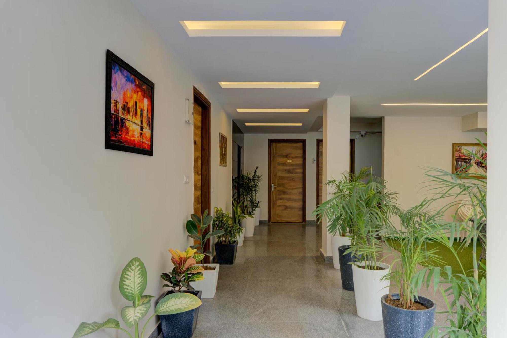 1 Bhk Serviced Apartments Sector 52 Near Millennium City Centre Metro Station Aparthotel