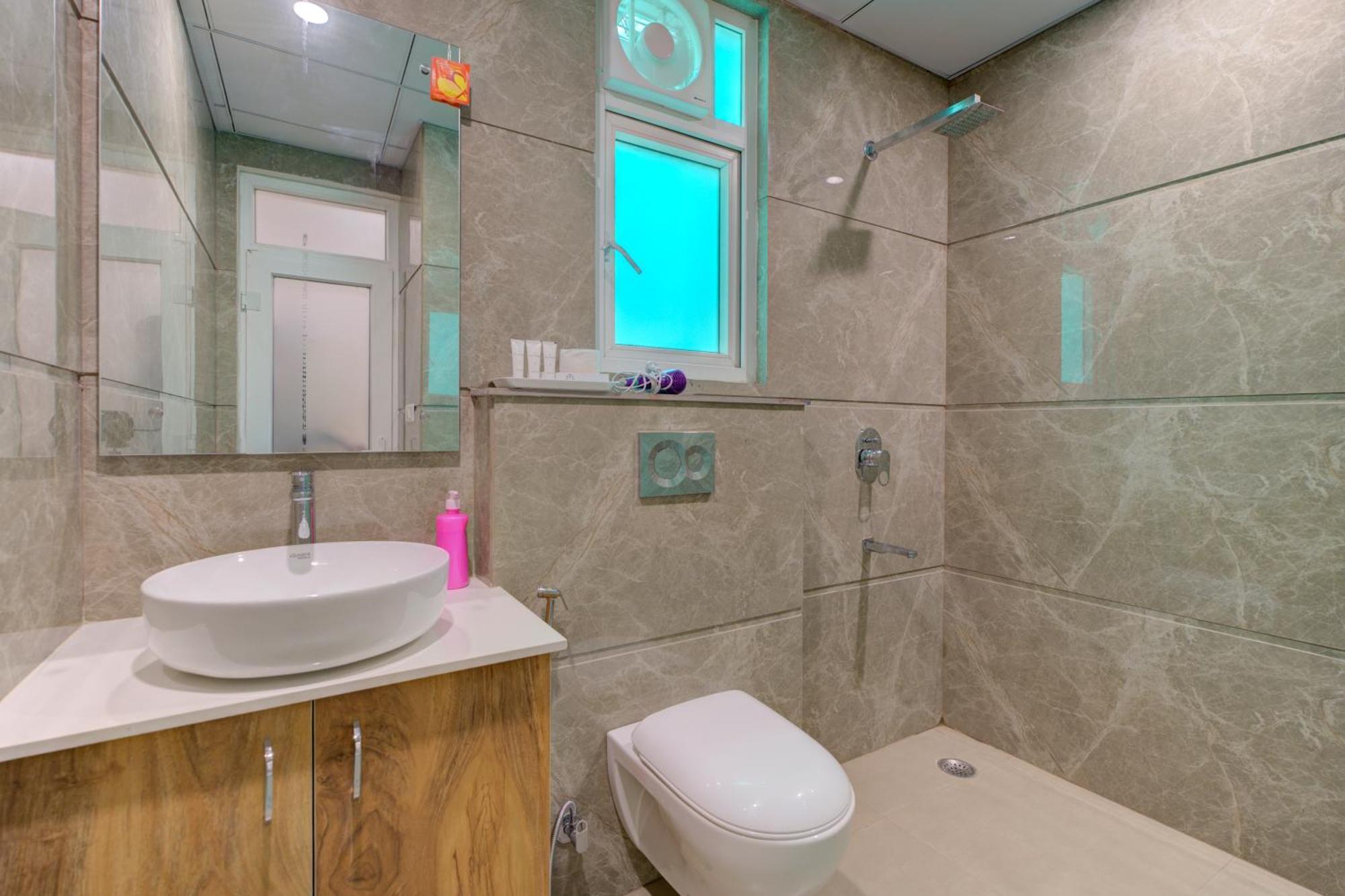 Aparthotel 1 Bhk Serviced Apartments Sector 52 Near Millennium City Centre Metro Station *