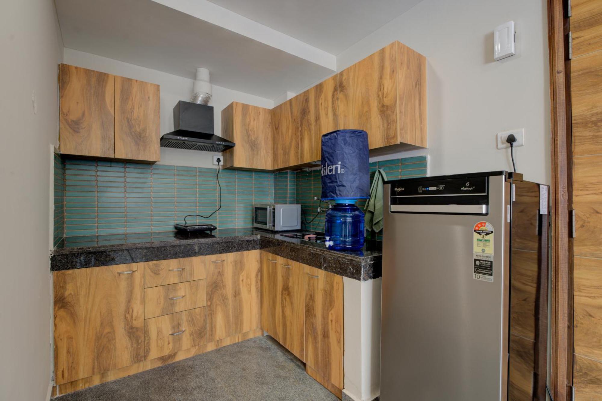 1 Bhk Serviced Apartments Sector 52 Near Millennium City Centre Metro Station Aparthotel