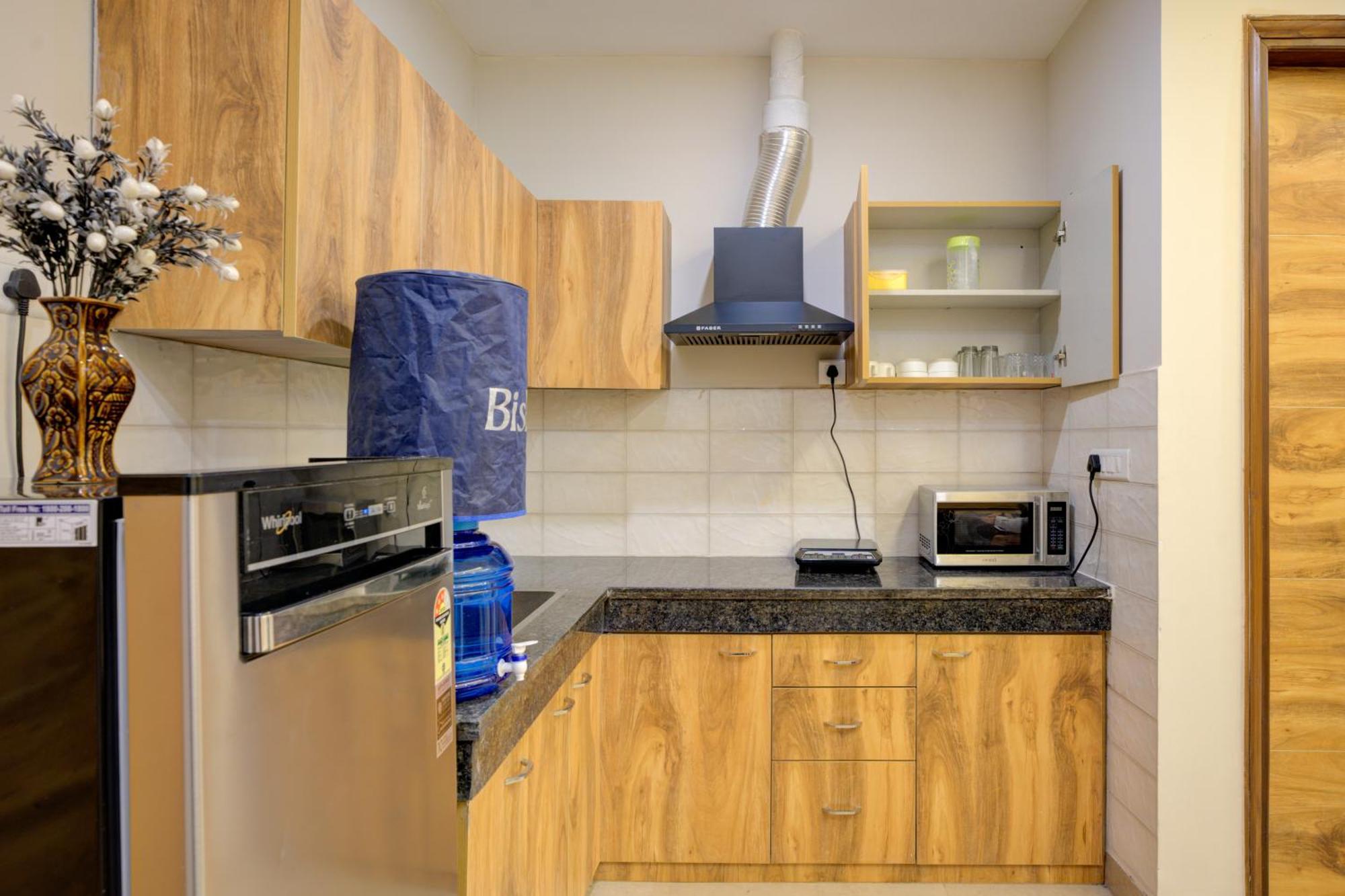 1 Bhk Serviced Apartments Sector 52 Near Millennium City Centre Metro Station