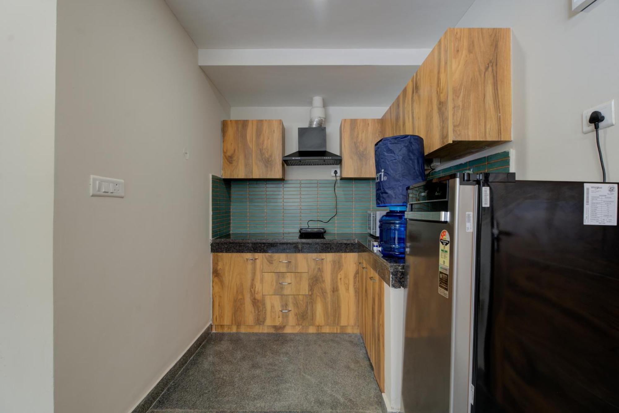 1 Bhk Serviced Apartments Sector 52 Near Millennium City Centre Metro Station *
