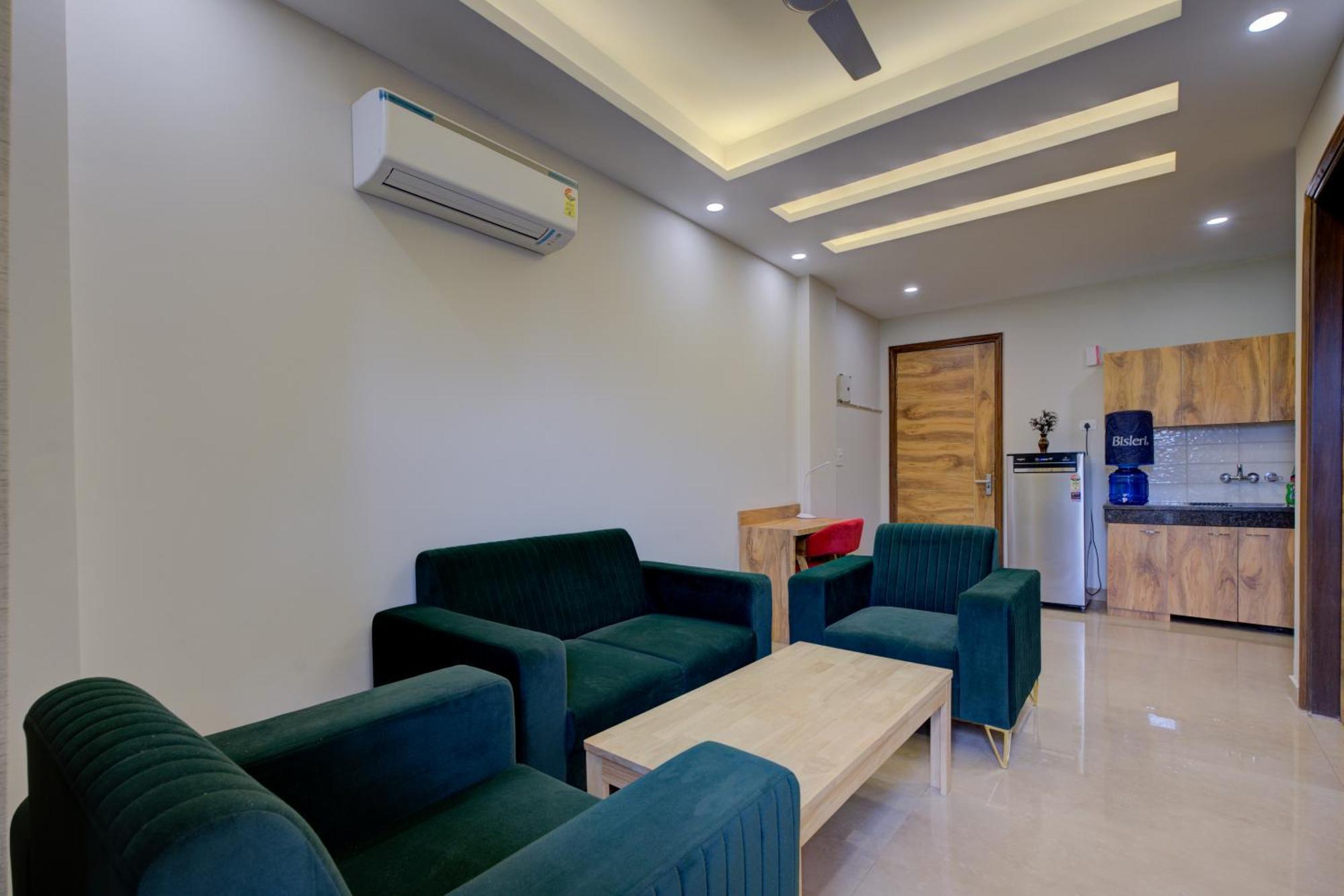 1 Bhk Serviced Apartments Sector 52 Near Millennium City Centre Metro Station Aparthotel *