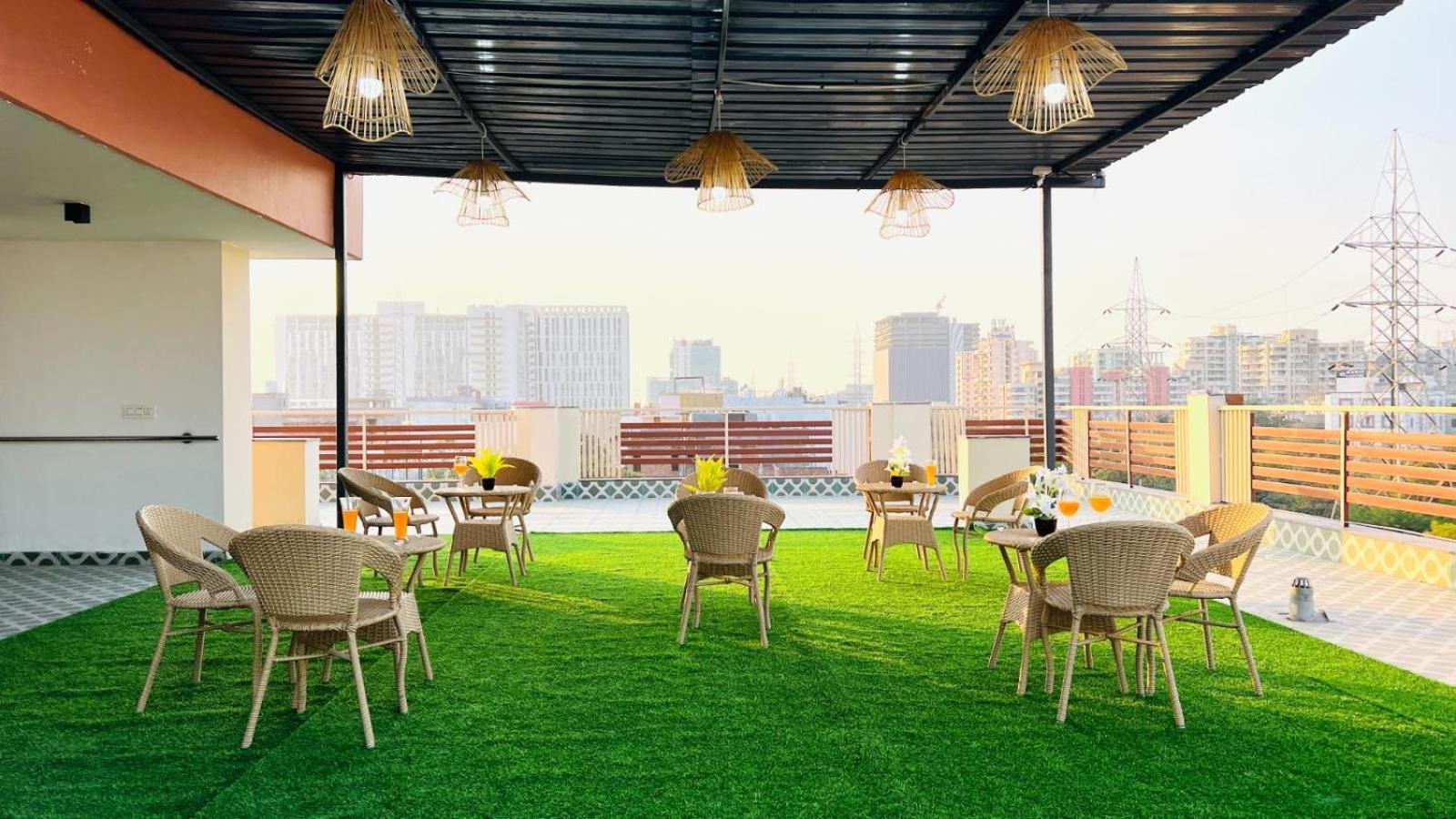 Bluo Medicity - Hotel Gurgaon