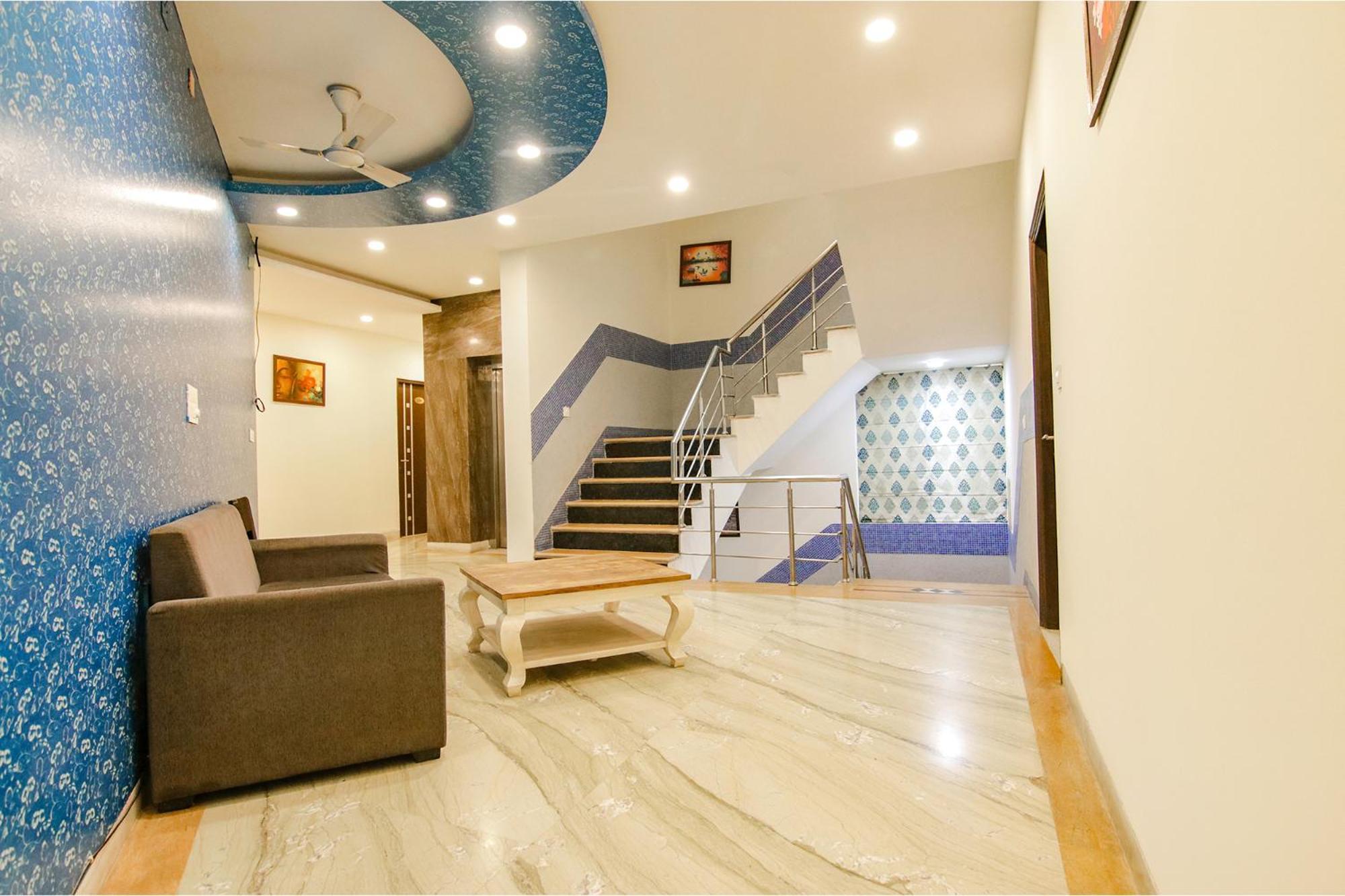 Leaf 9, Cyber Near Ambience Mall Gurgaon