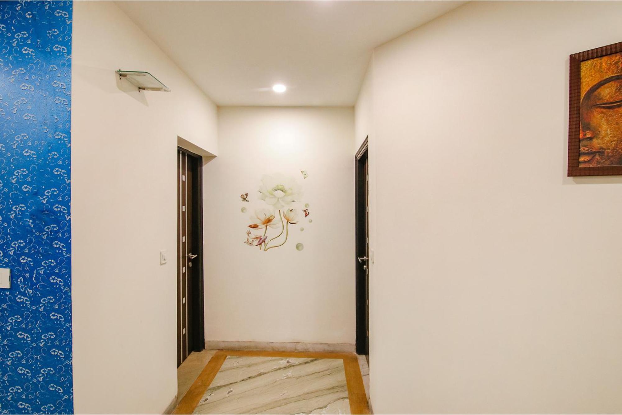 Leaf 9, Cyber Near Ambience Mall Gurgaon