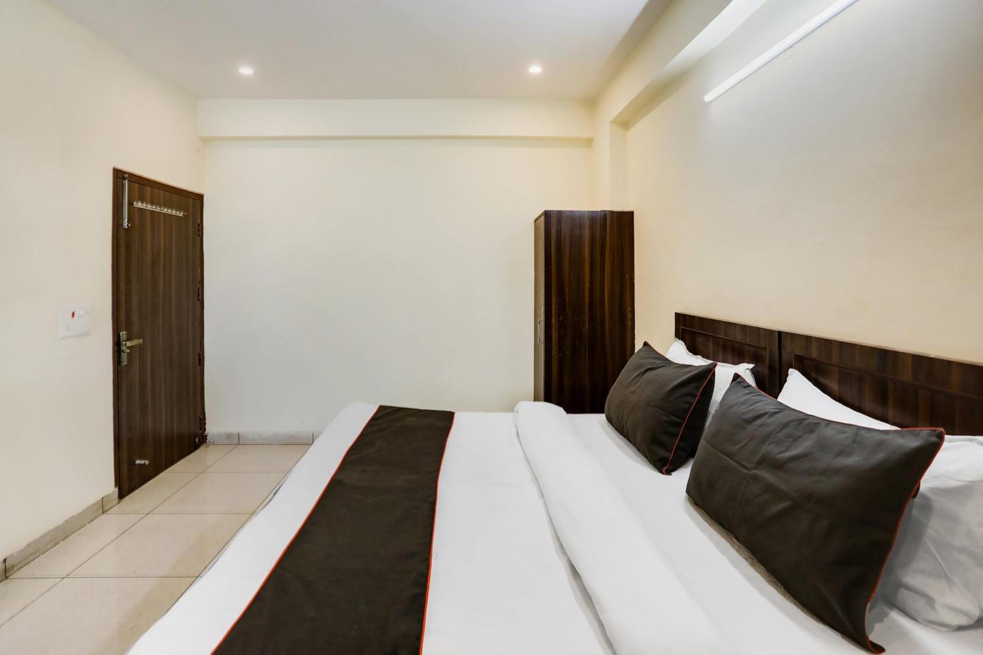 Collection O Mid Town 4* Gurgaon