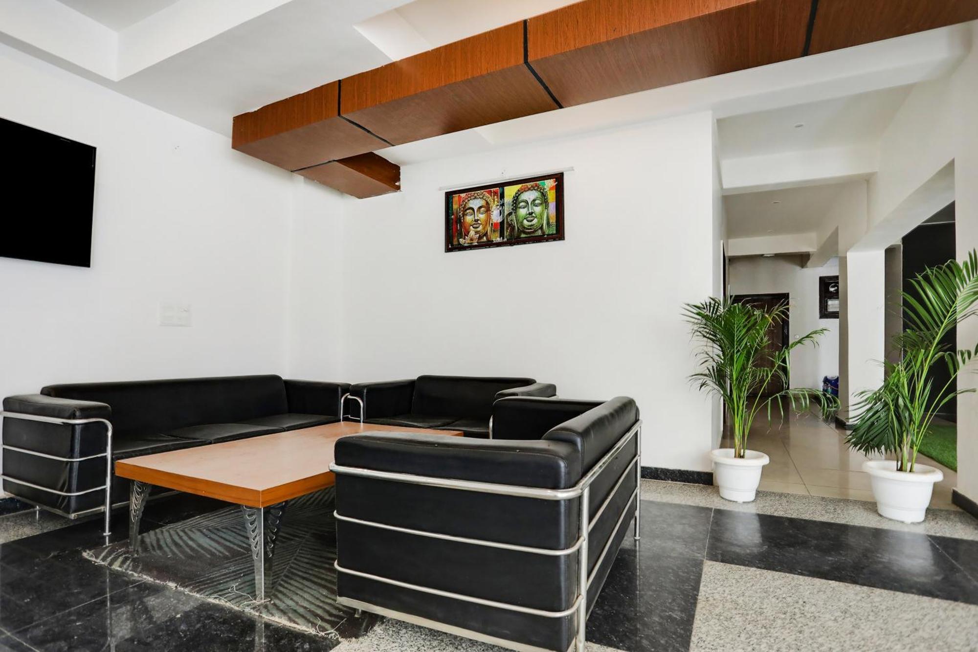 Hotel Collection O Mid Town