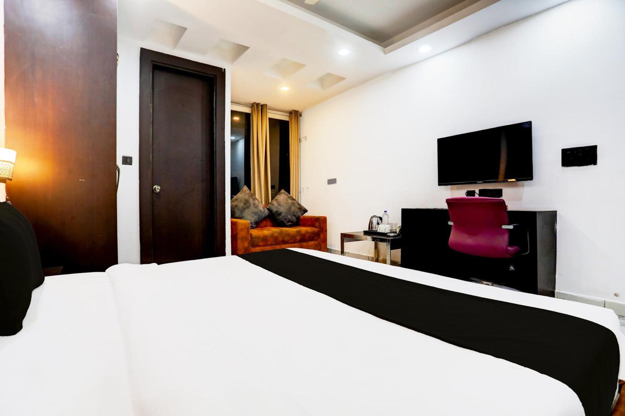 Hotel Super Townhouse Sector 52 Near Artemis Hospital Gurgaon