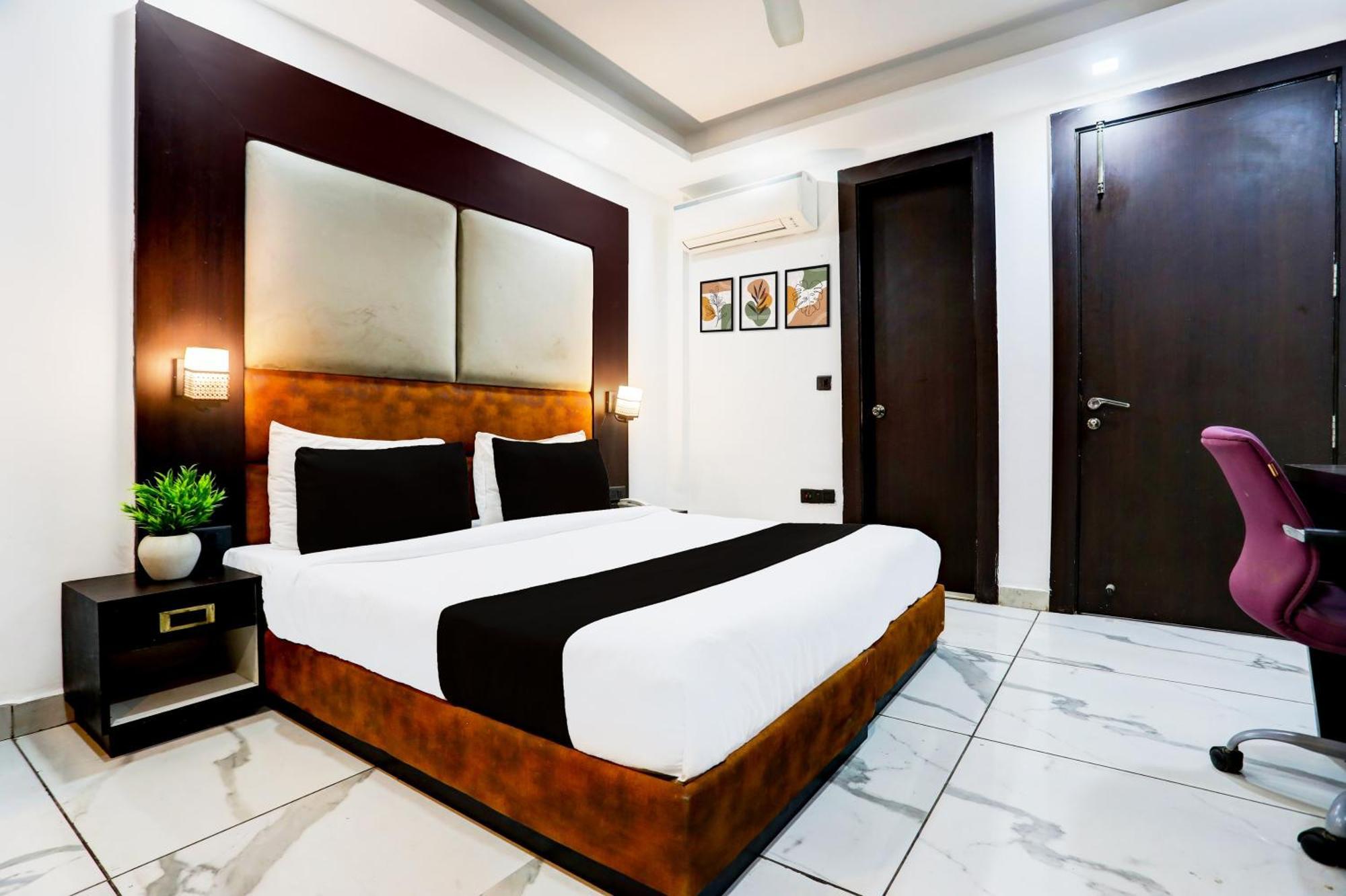Hotel Super Townhouse Sector 52 Near Artemis Hospital *