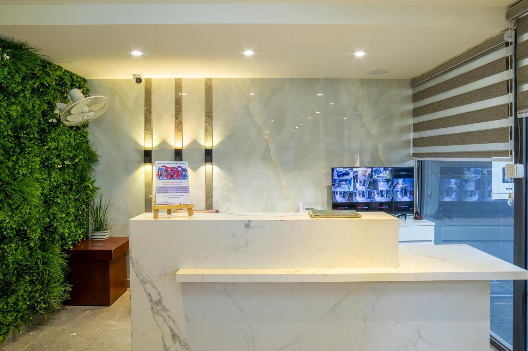 Housr Sector 42 Hotel Gurgaon