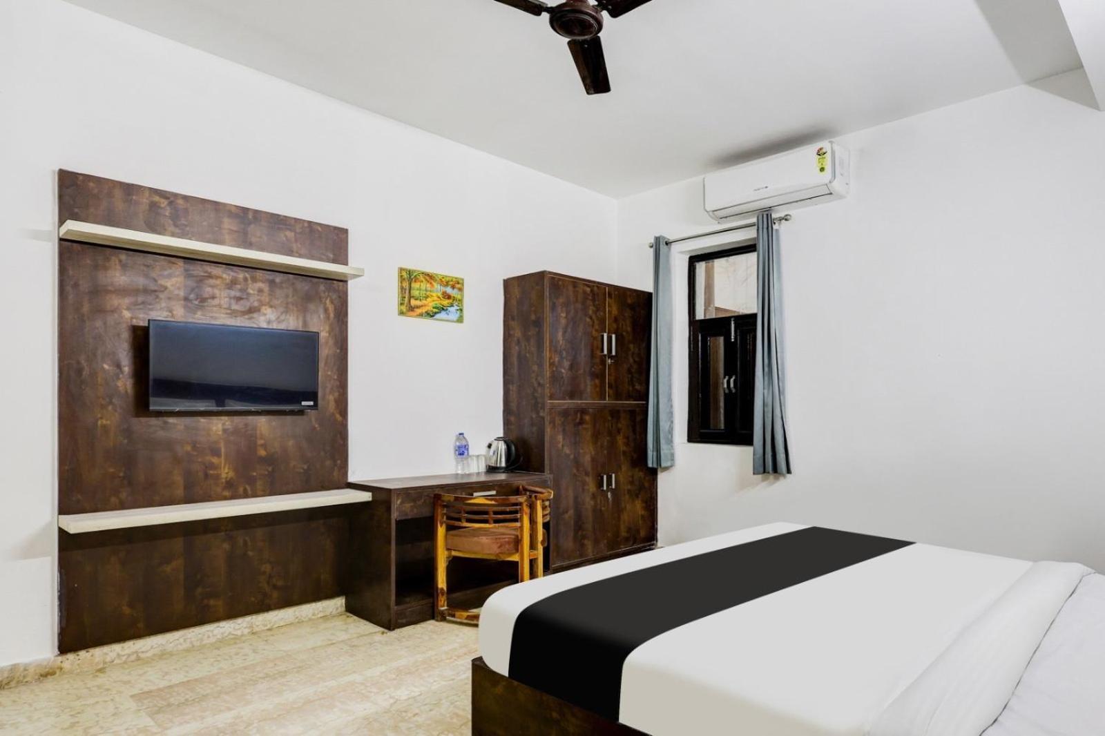 Hotel Viraj 3*