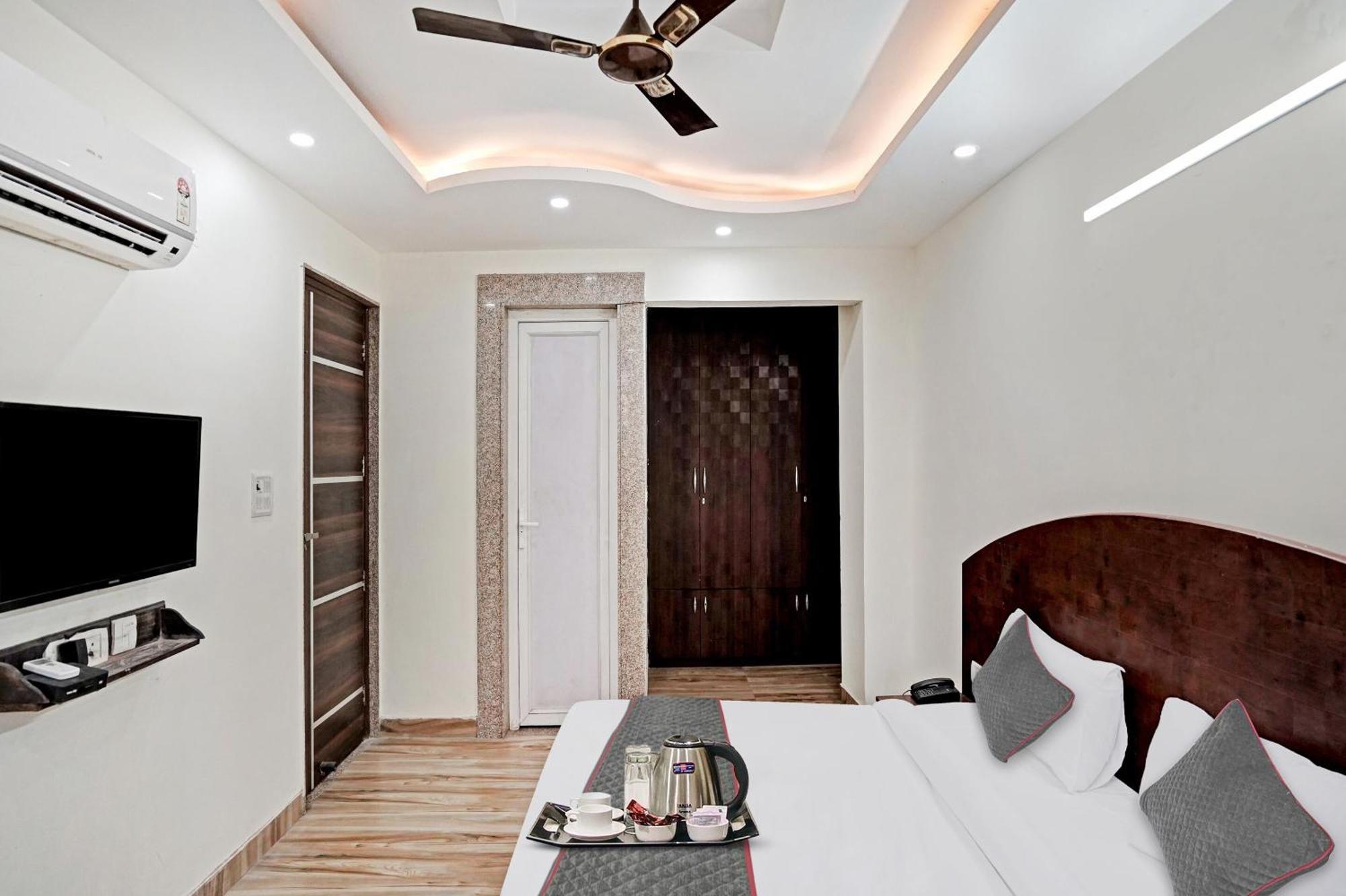 Townhouse 1135 Bellmore Hotel Gurgaon