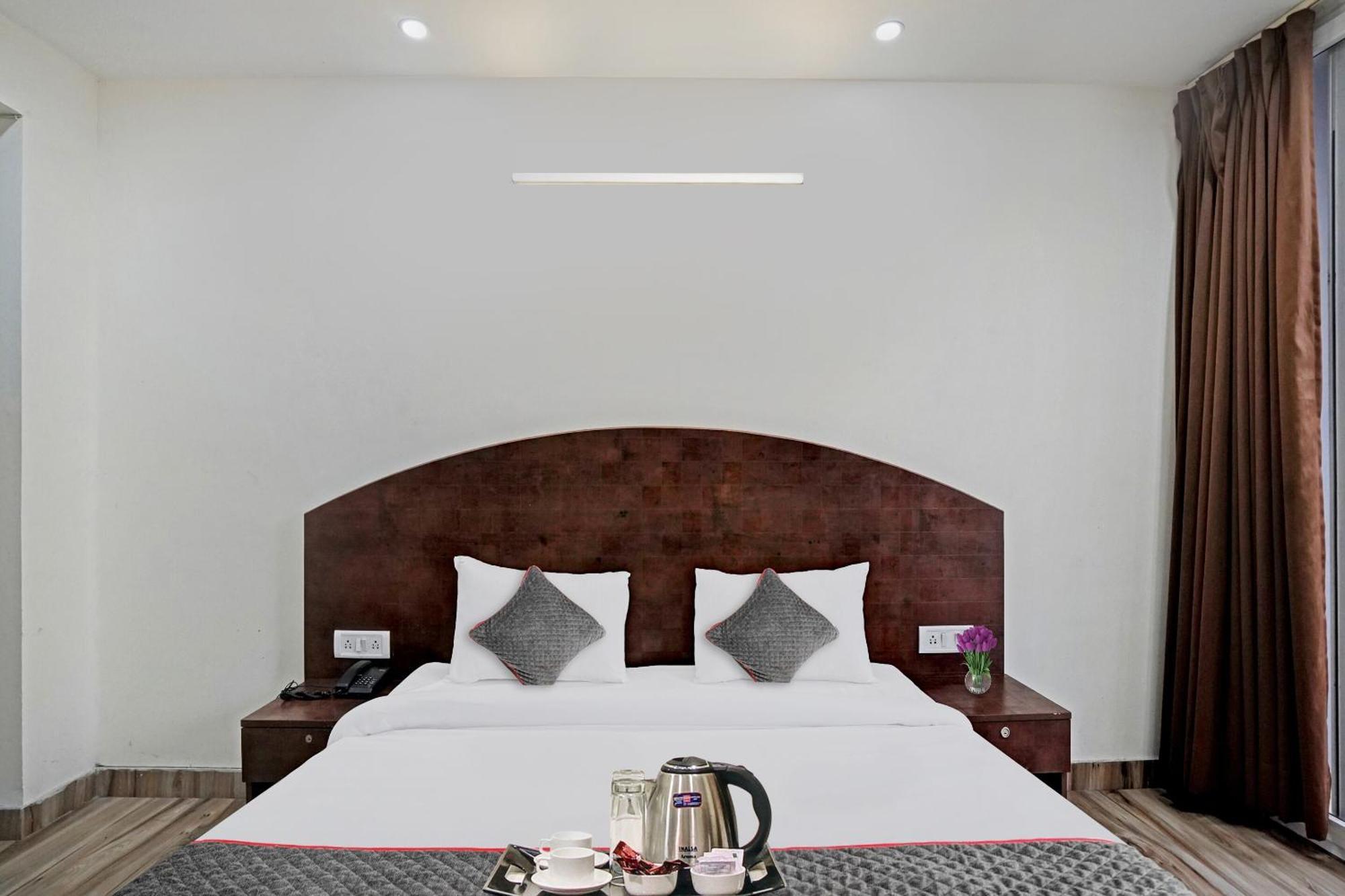 Townhouse 1135 Bellmore Hotel Gurgaon