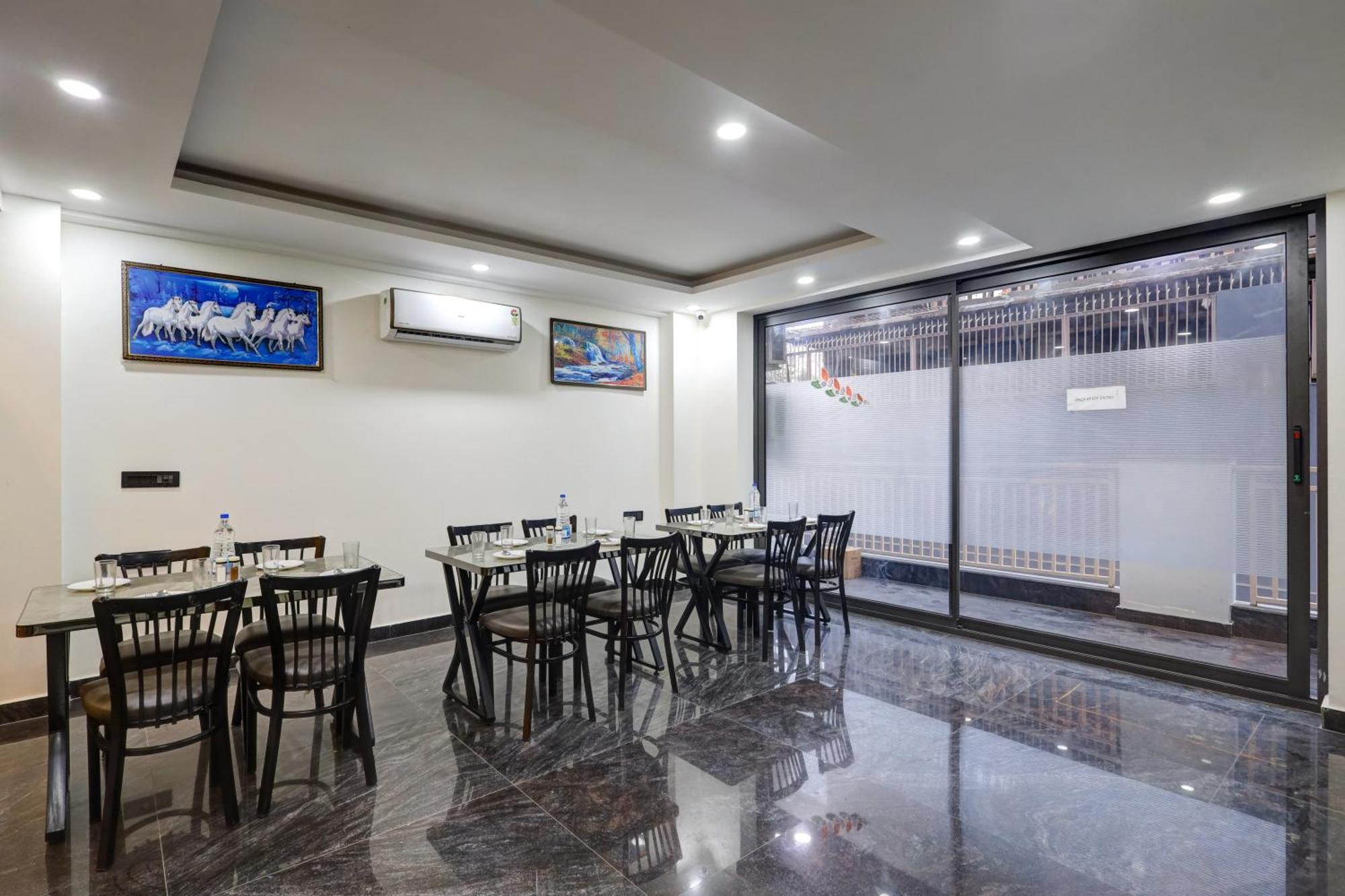 Hotel Royal Residency - Medanta 3*