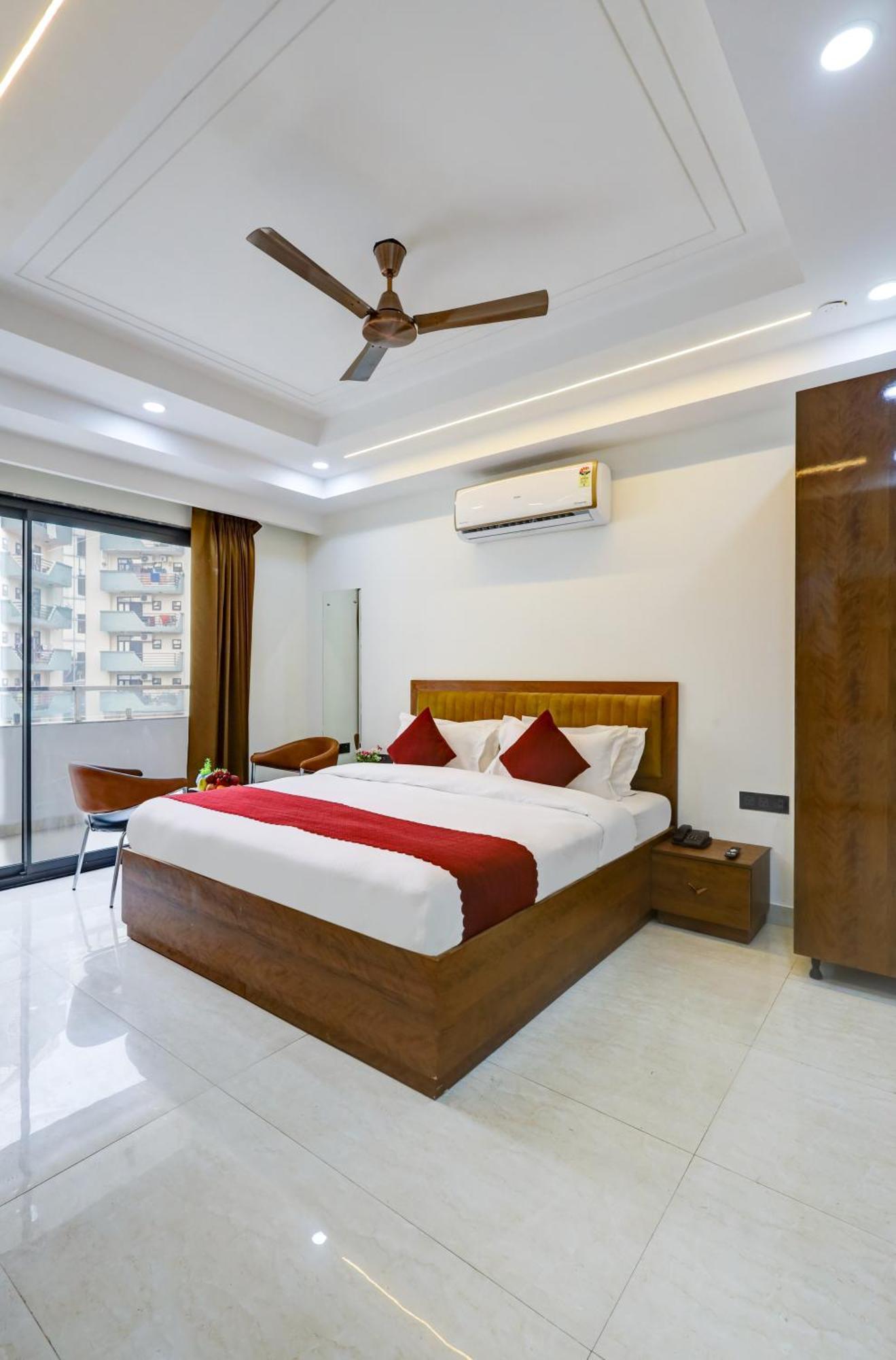Royal Residency - Medanta Hotel Gurgaon
