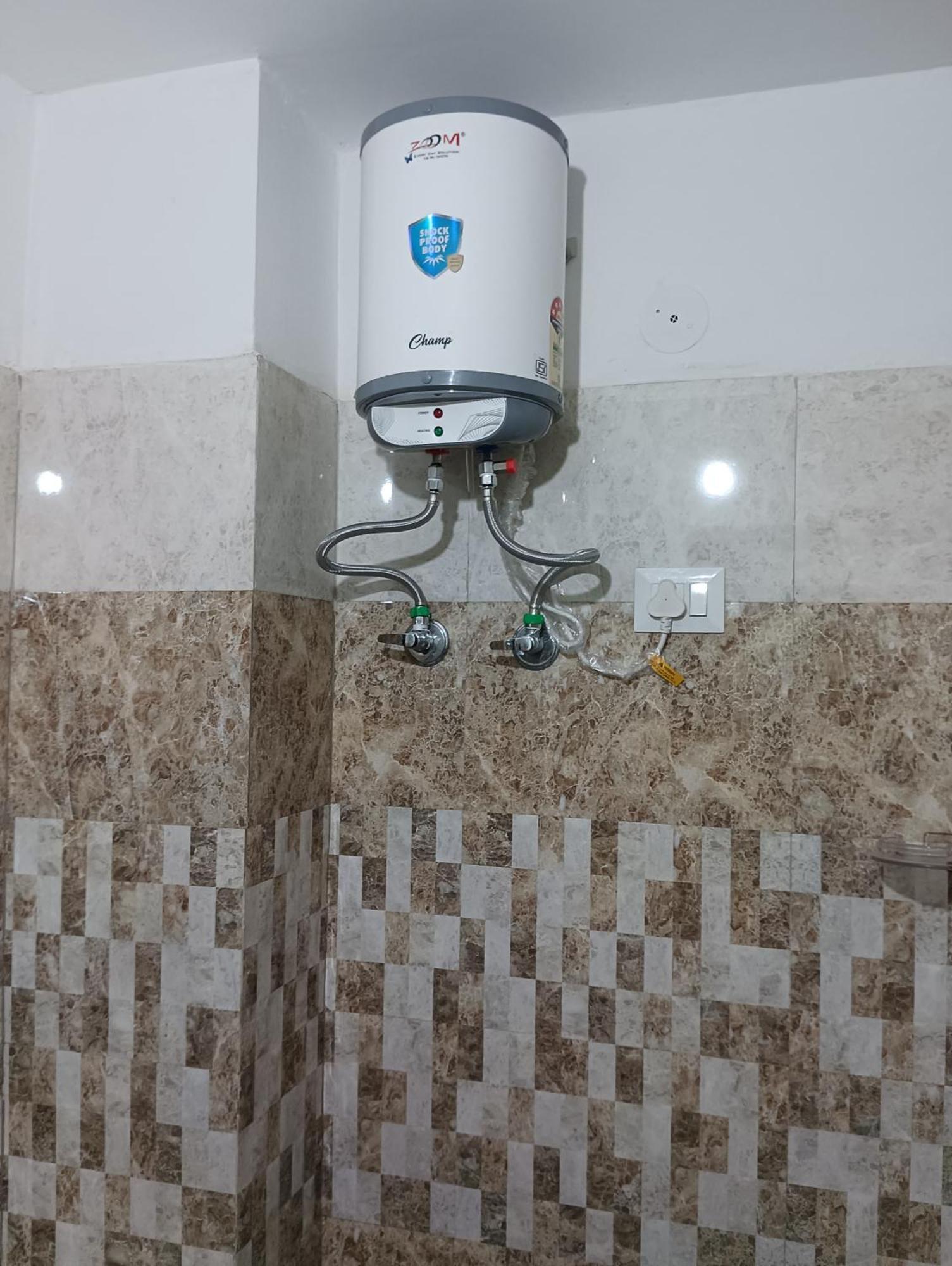 Our Ac 100m Away From Medanta Hospital * Gurgaon