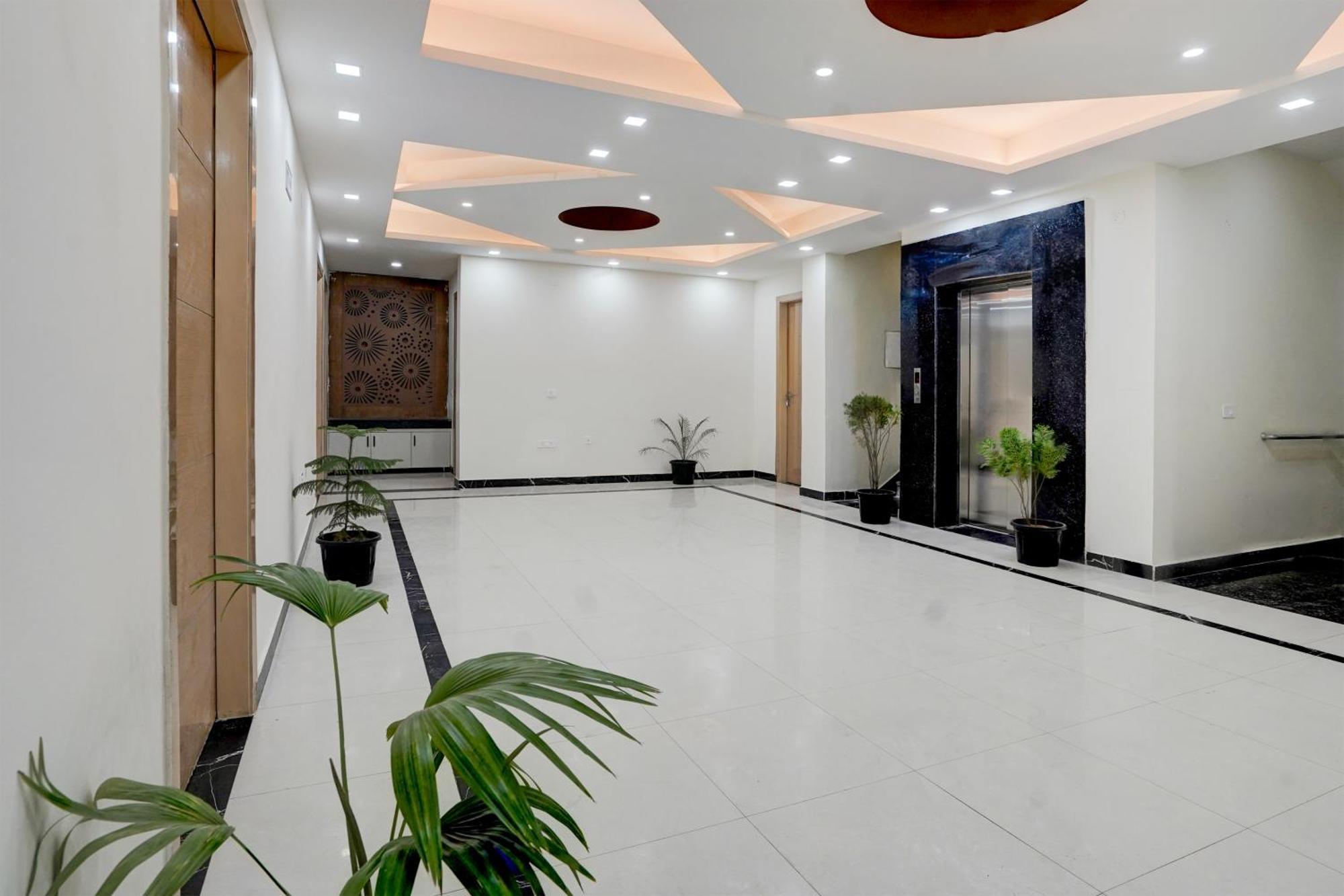Fabhotel Sky Hotel