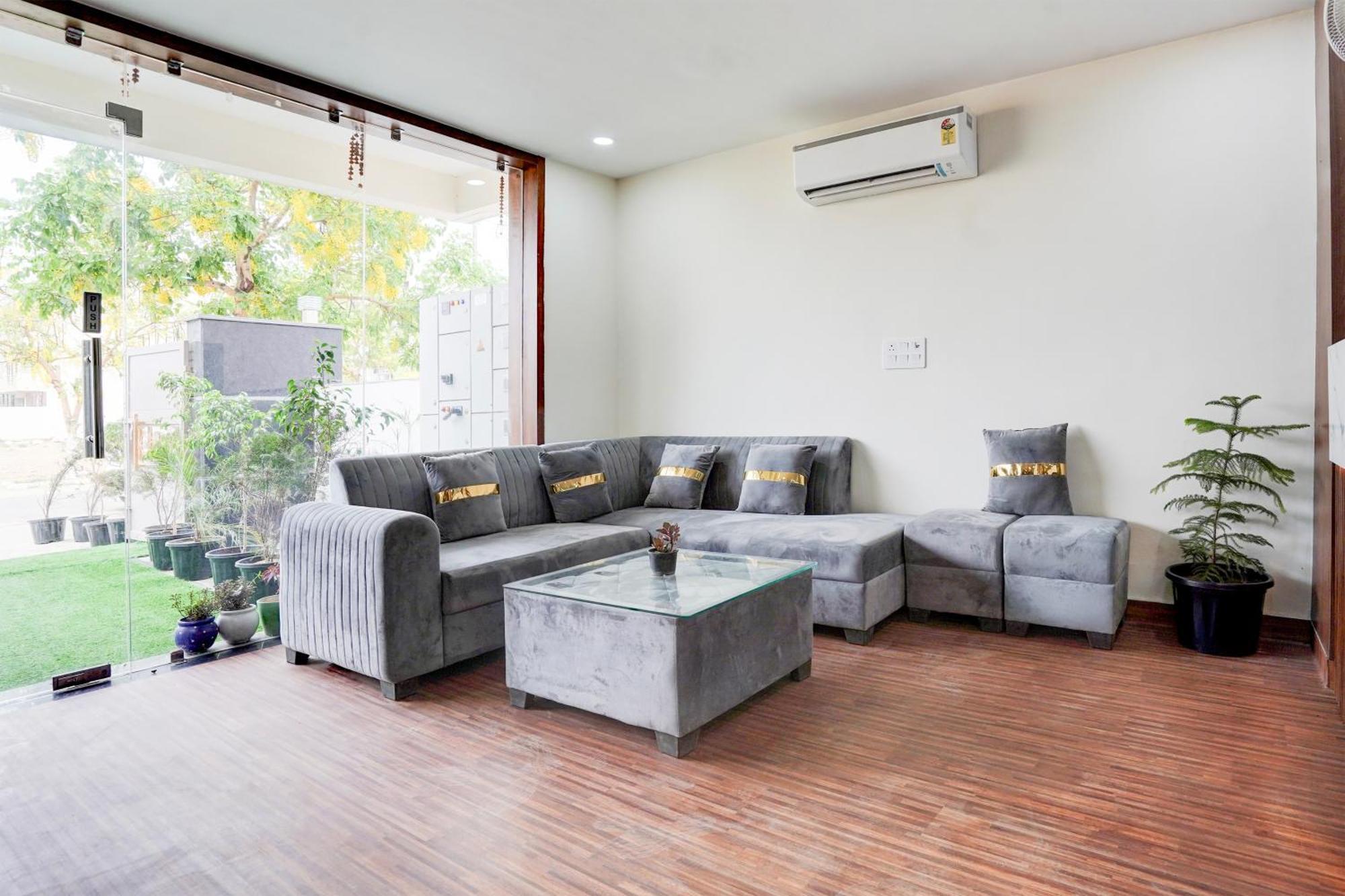 Hotel Fabhotel Sky Gurgaon