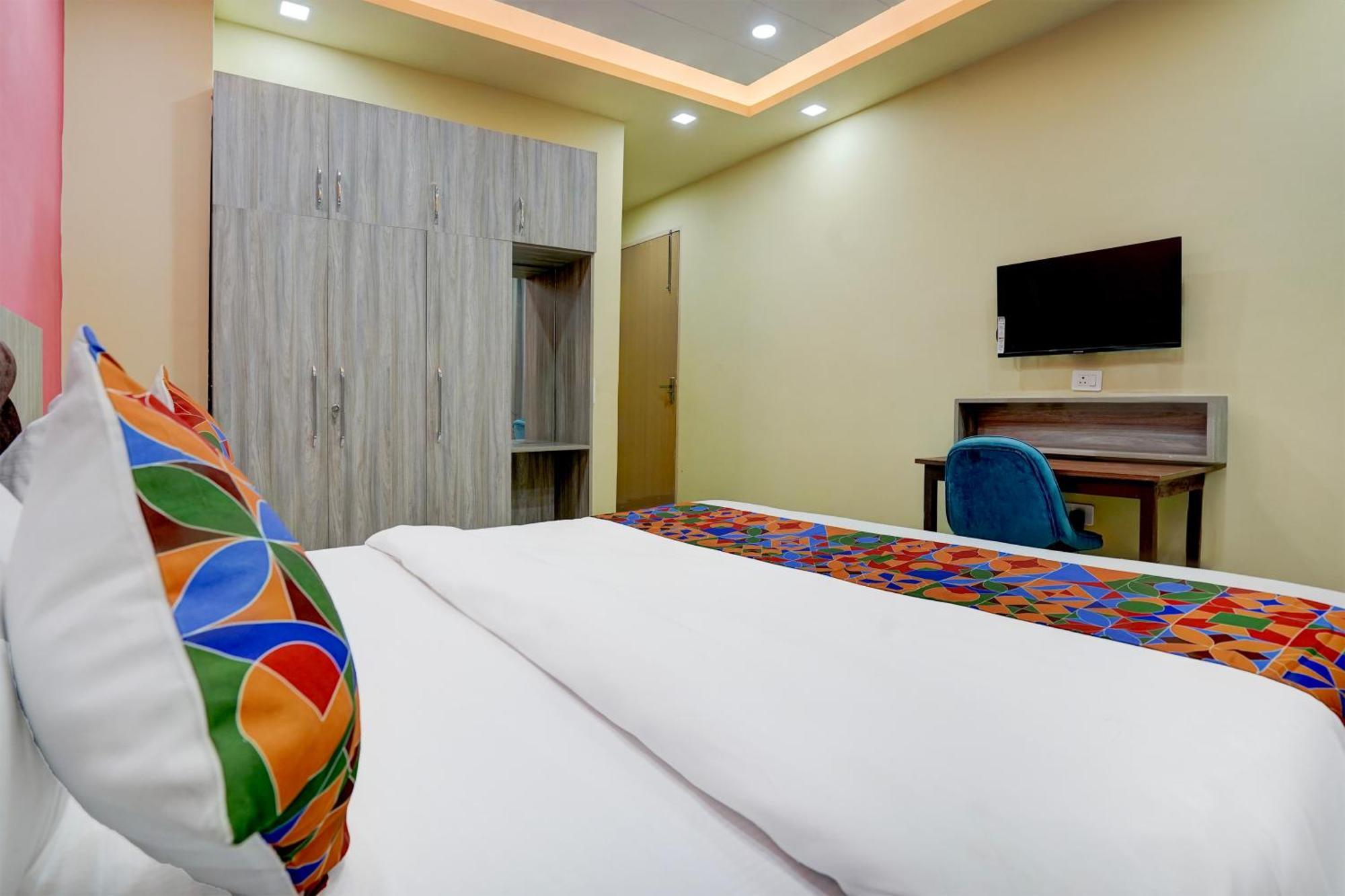 Fabhotel Sky Hotel