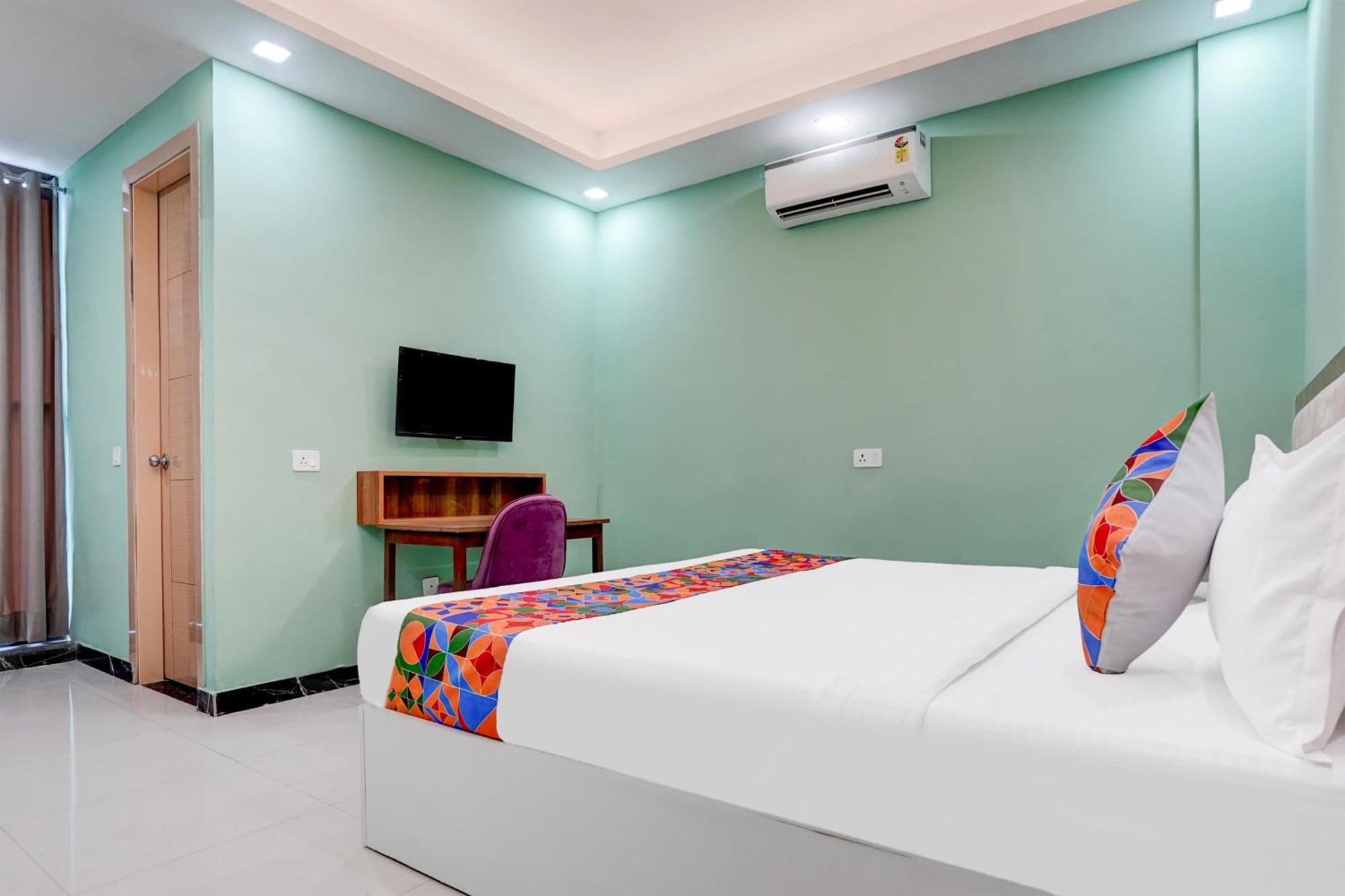 Fabhotel Sky Hotel Gurgaon
