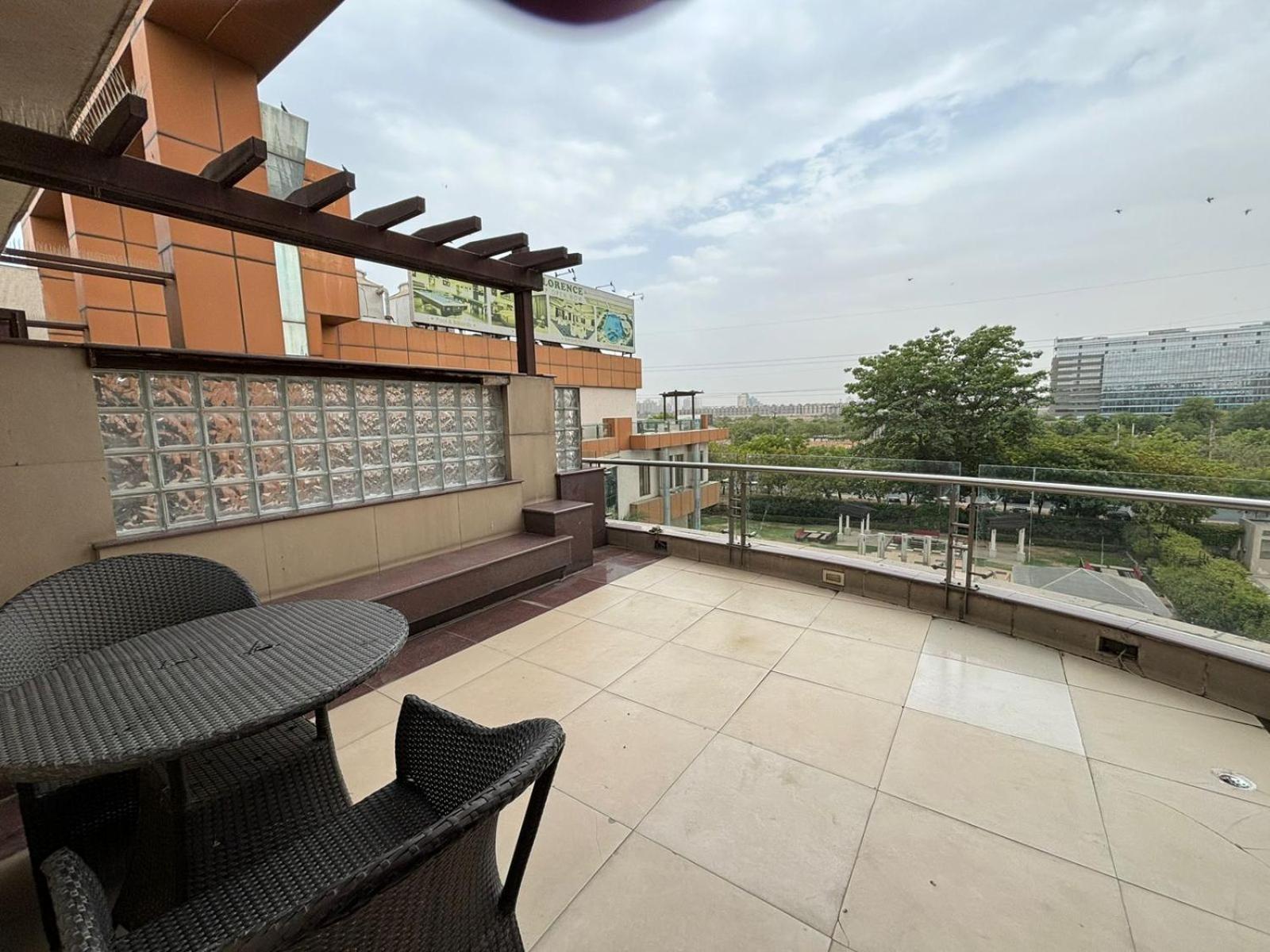 Club Florence Hotel Gurgaon