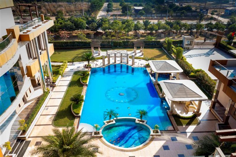 Club Florence * Gurgaon