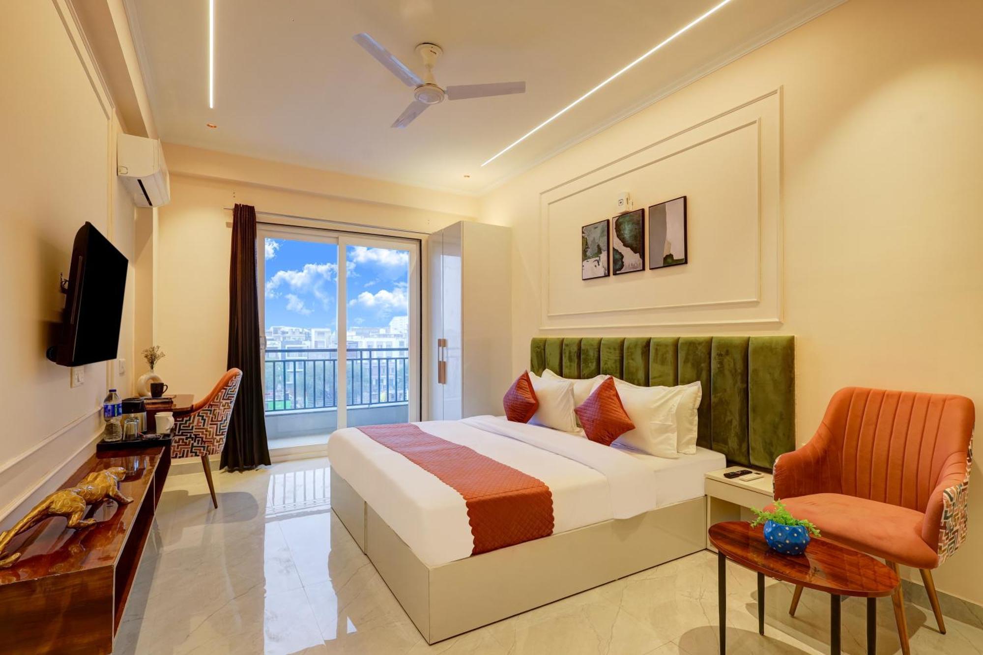 Limewood - Crystal Hotel Gurgaon