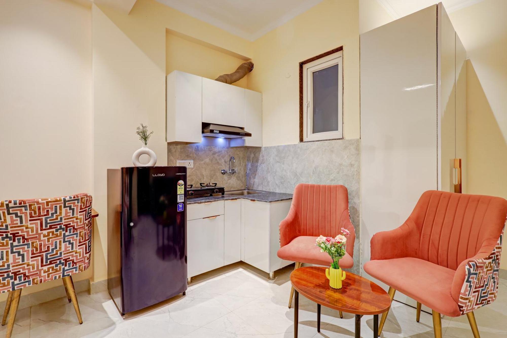 Limewood - Crystal Hotel Gurgaon