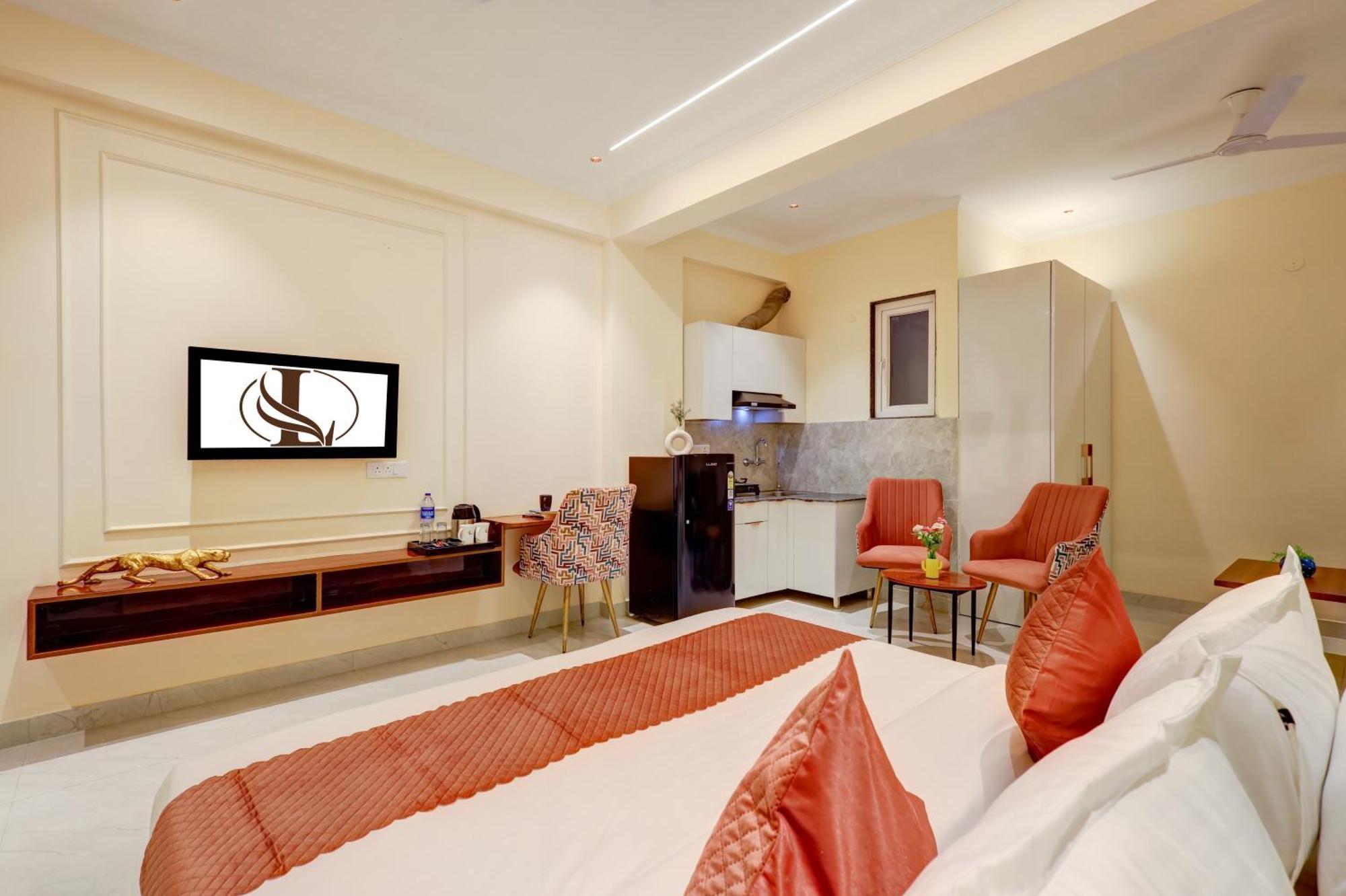 Limewood - Crystal 3* Gurgaon