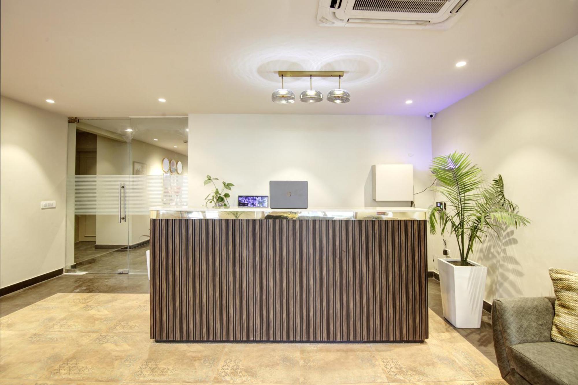Saltstayz Select - Golf Course Road & Sector 27 Hotel