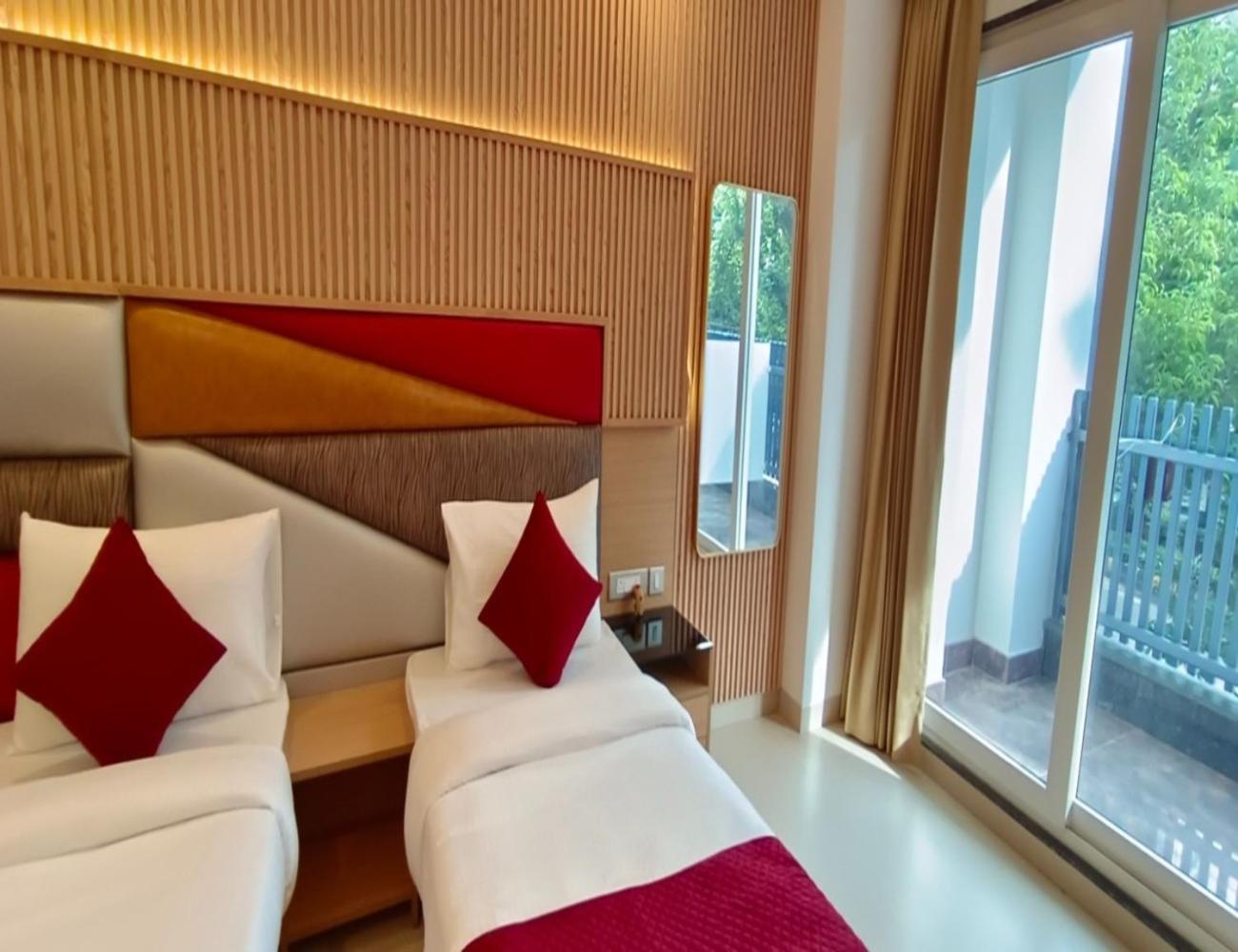Haris Court- Cyber Hub Hotel