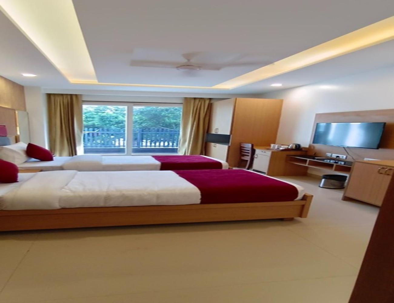 Hotel Haris Court- Cyber Hub Gurgaon