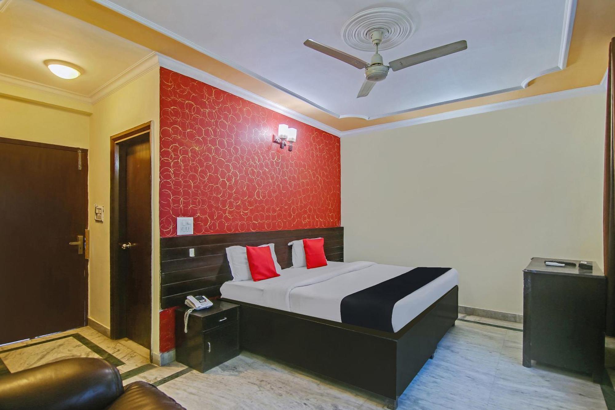 Hotel Capital O Tipsyy Near Aravali Biodiversity Park