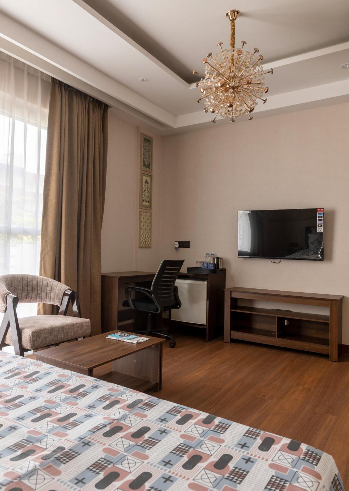 Casa Feliz Golf Course Road Bed & Breakfast Gurgaon