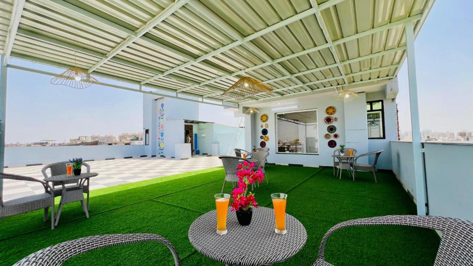 Zen - Golf Course Road Hotel