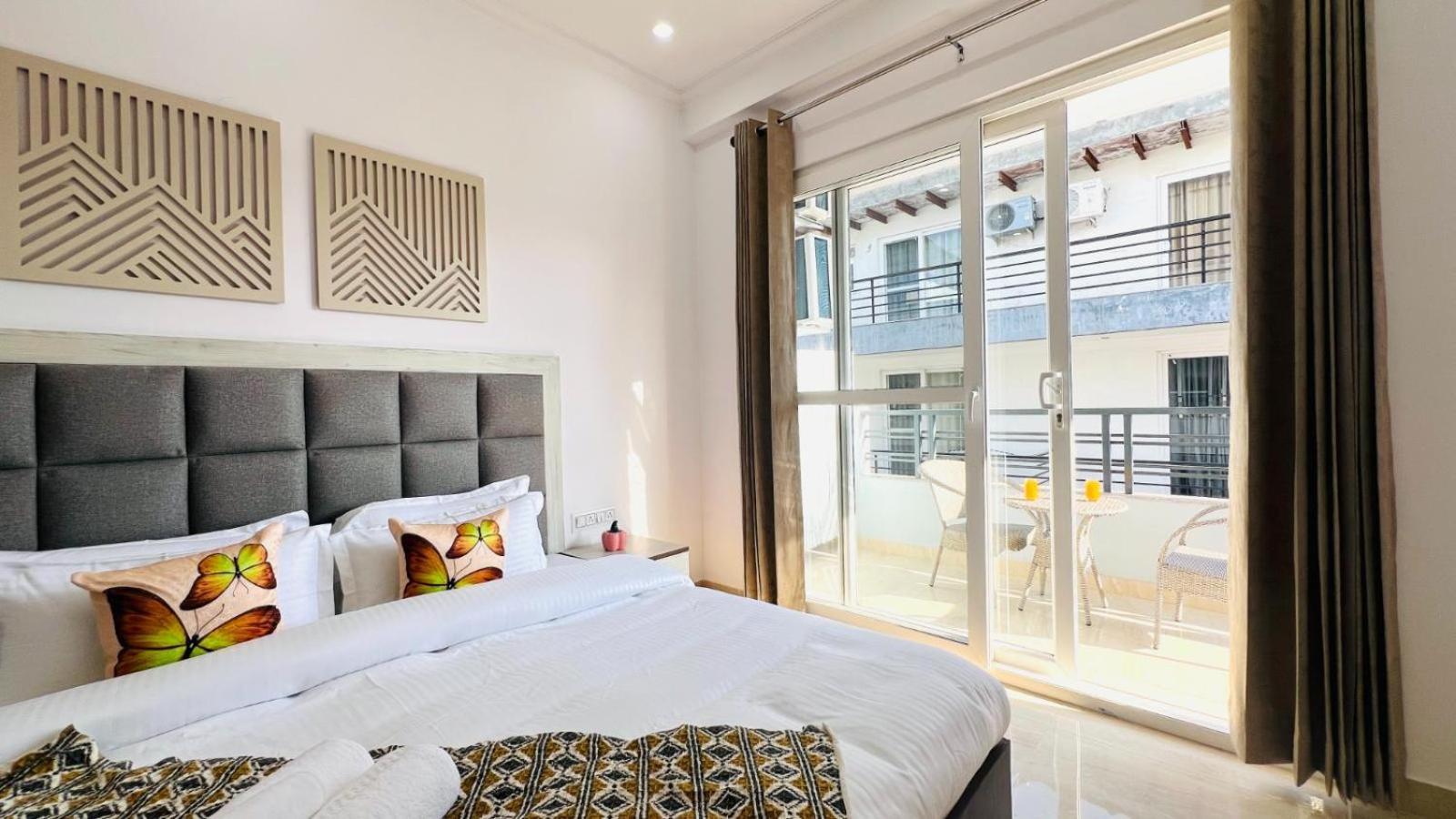 Zen - Golf Course Road Hotel 4*