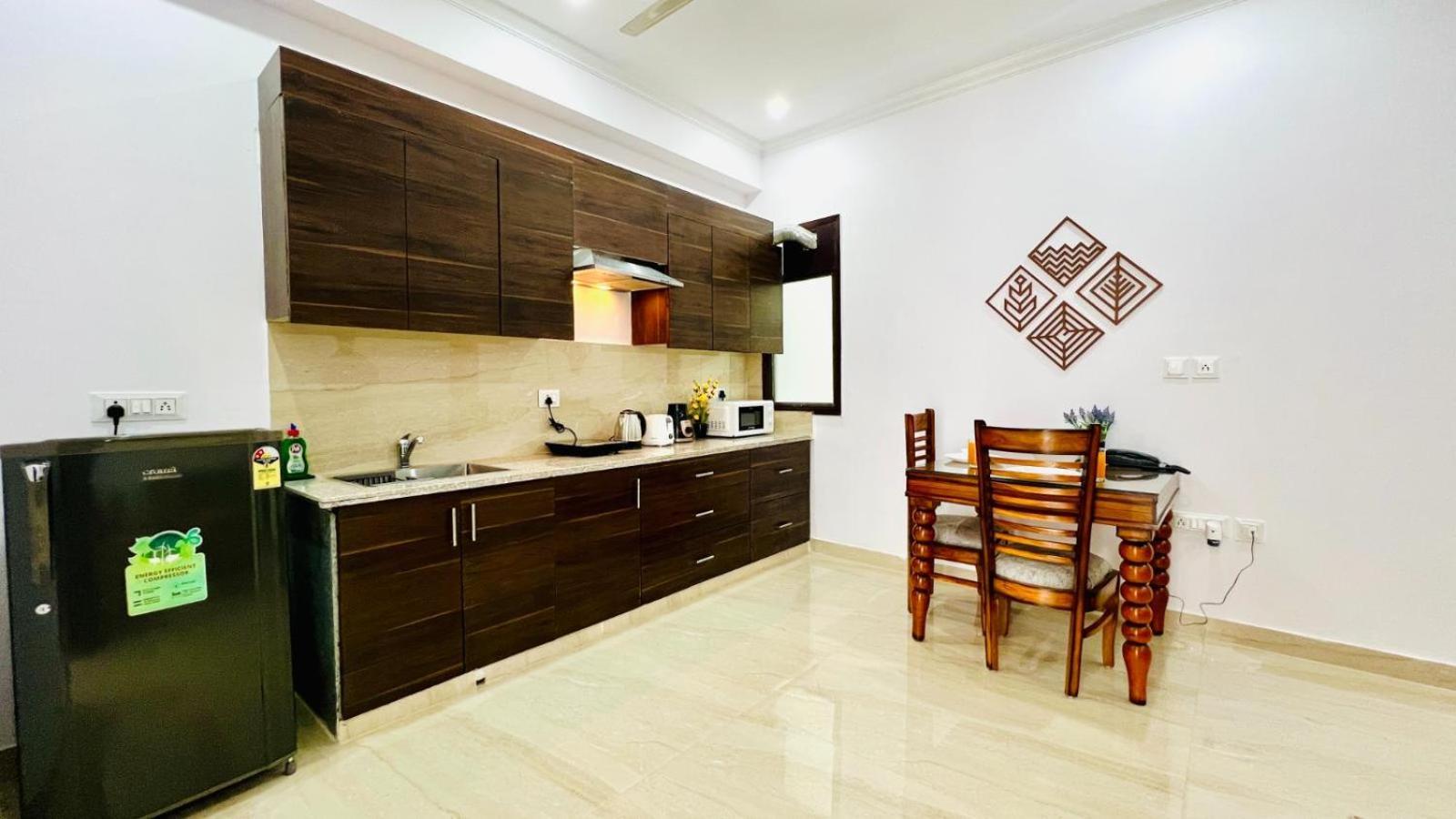 Zen - Golf Course Road Hotel 4*