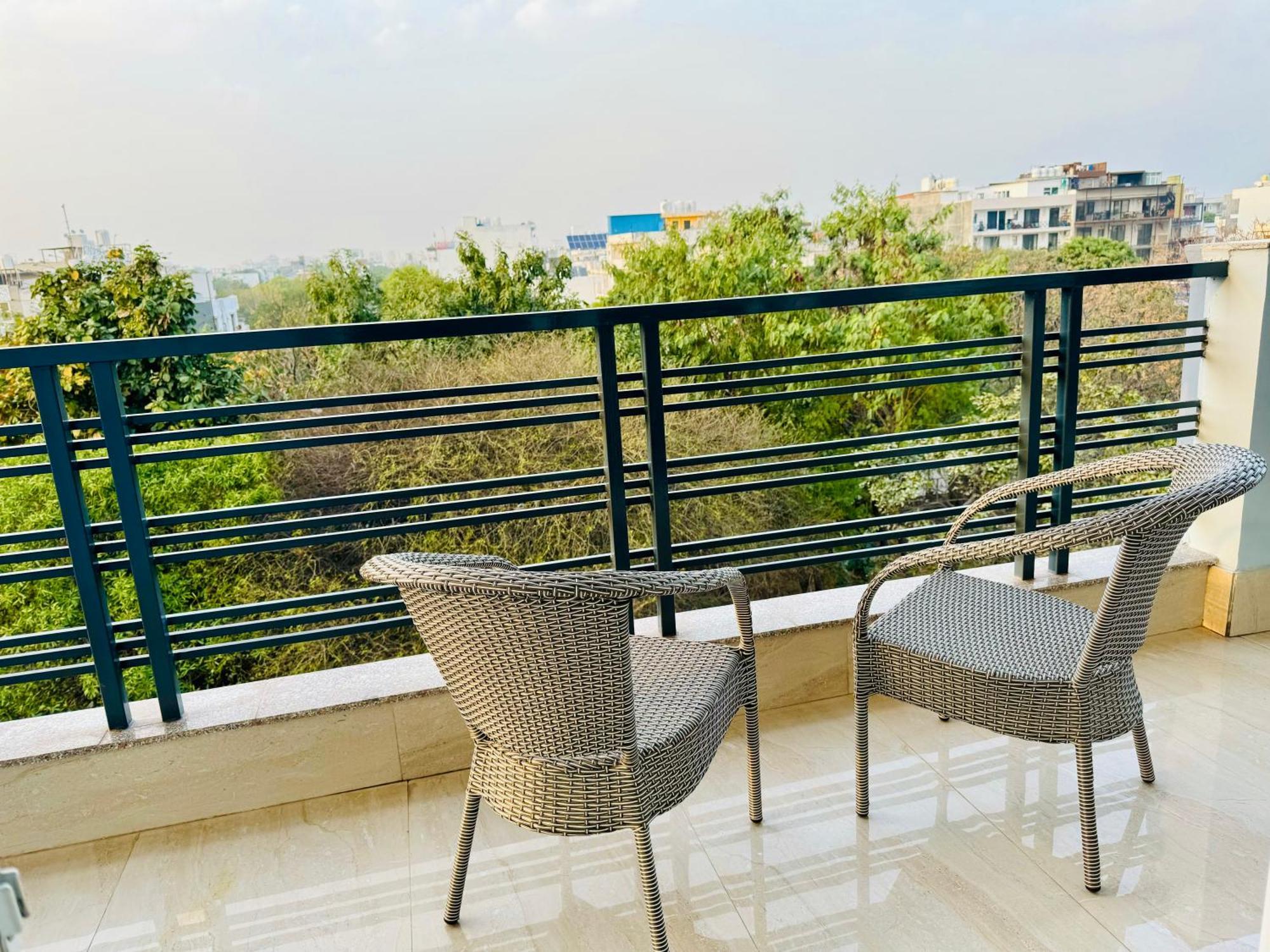 Zen - Golf Course Road Hotel