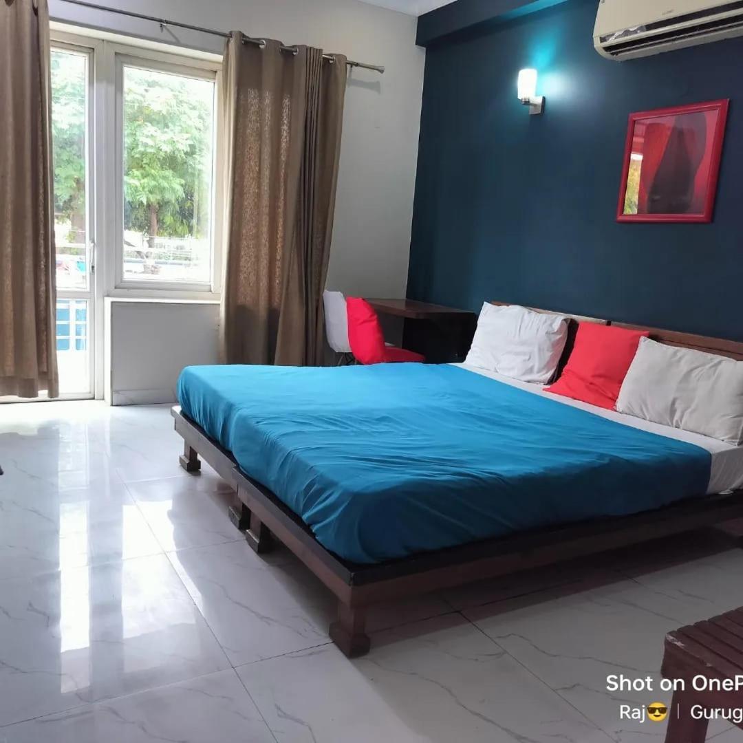 Hotel Wedlock Near Medanta Hospital