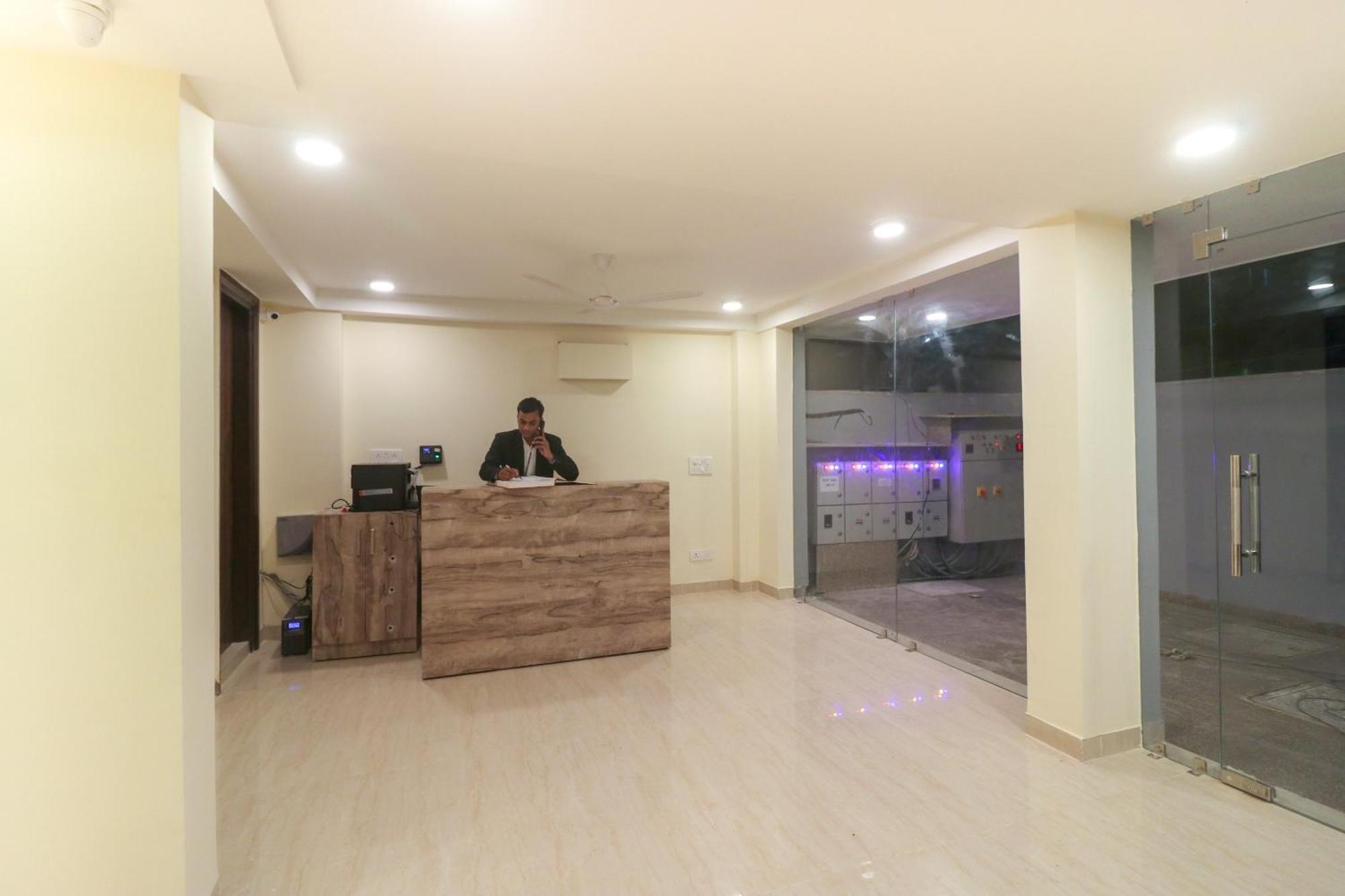 Hotel Super O Comfort Residency Near Artemis Hospital