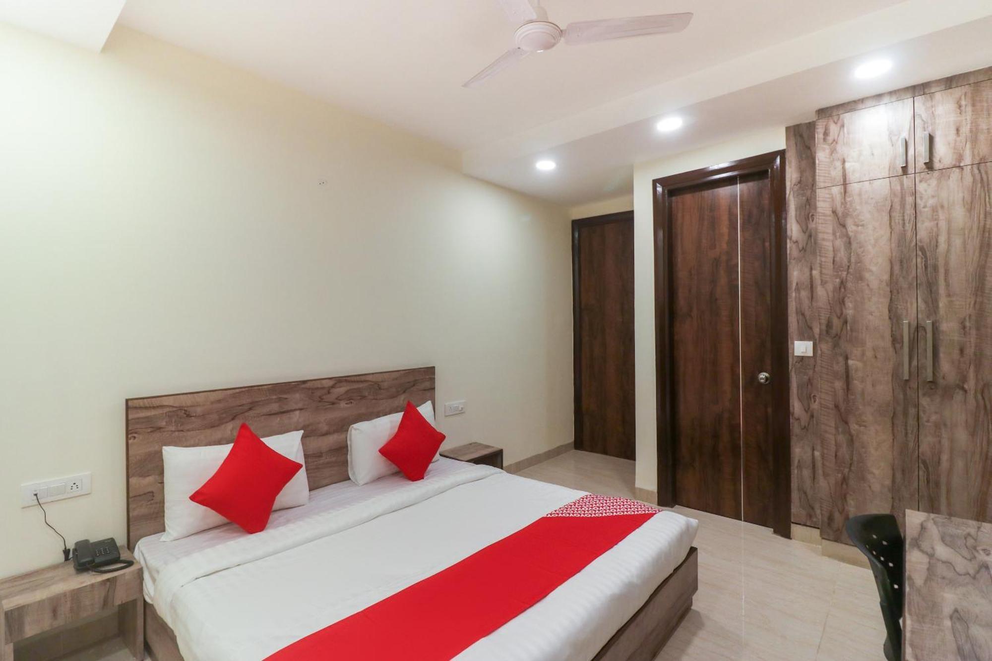 Hotel Super O Comfort Residency Near Artemis Hospital