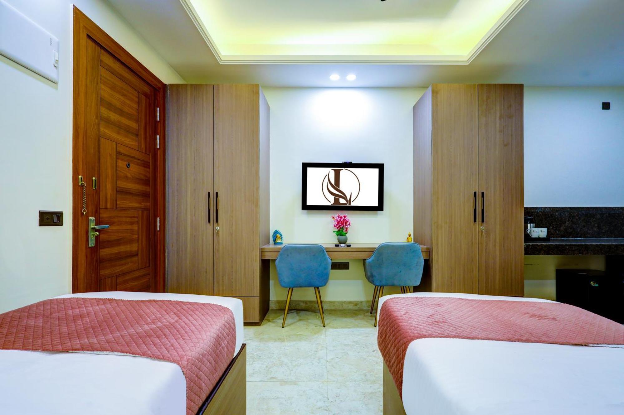 Limewood Near 32nd Avenue 3* Gurgaon