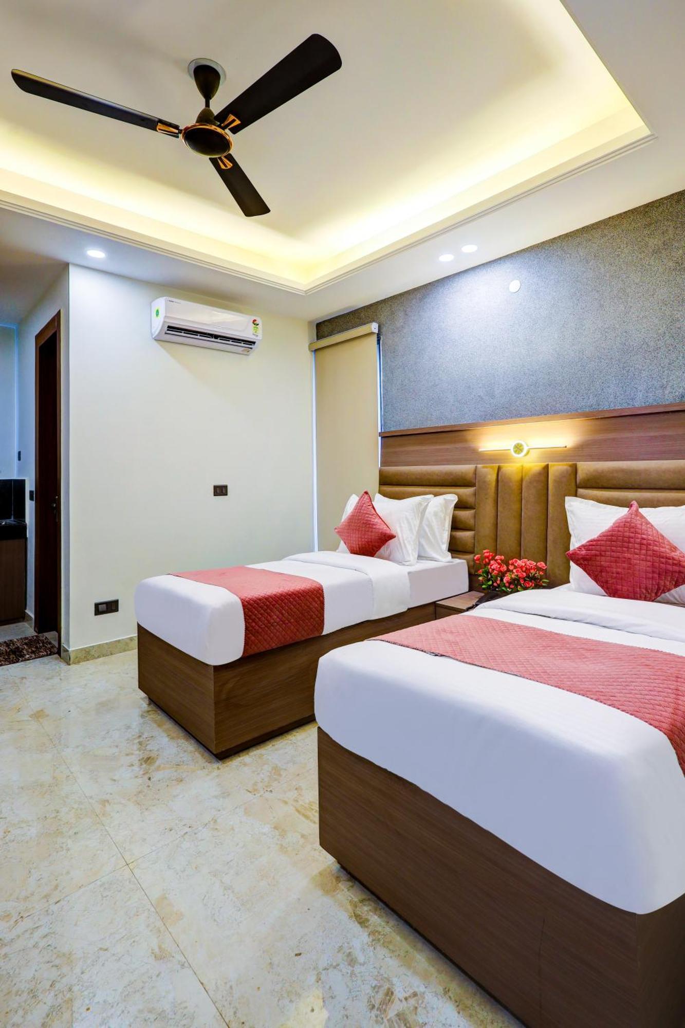 Limewood Near 32nd Avenue Hotel 3*