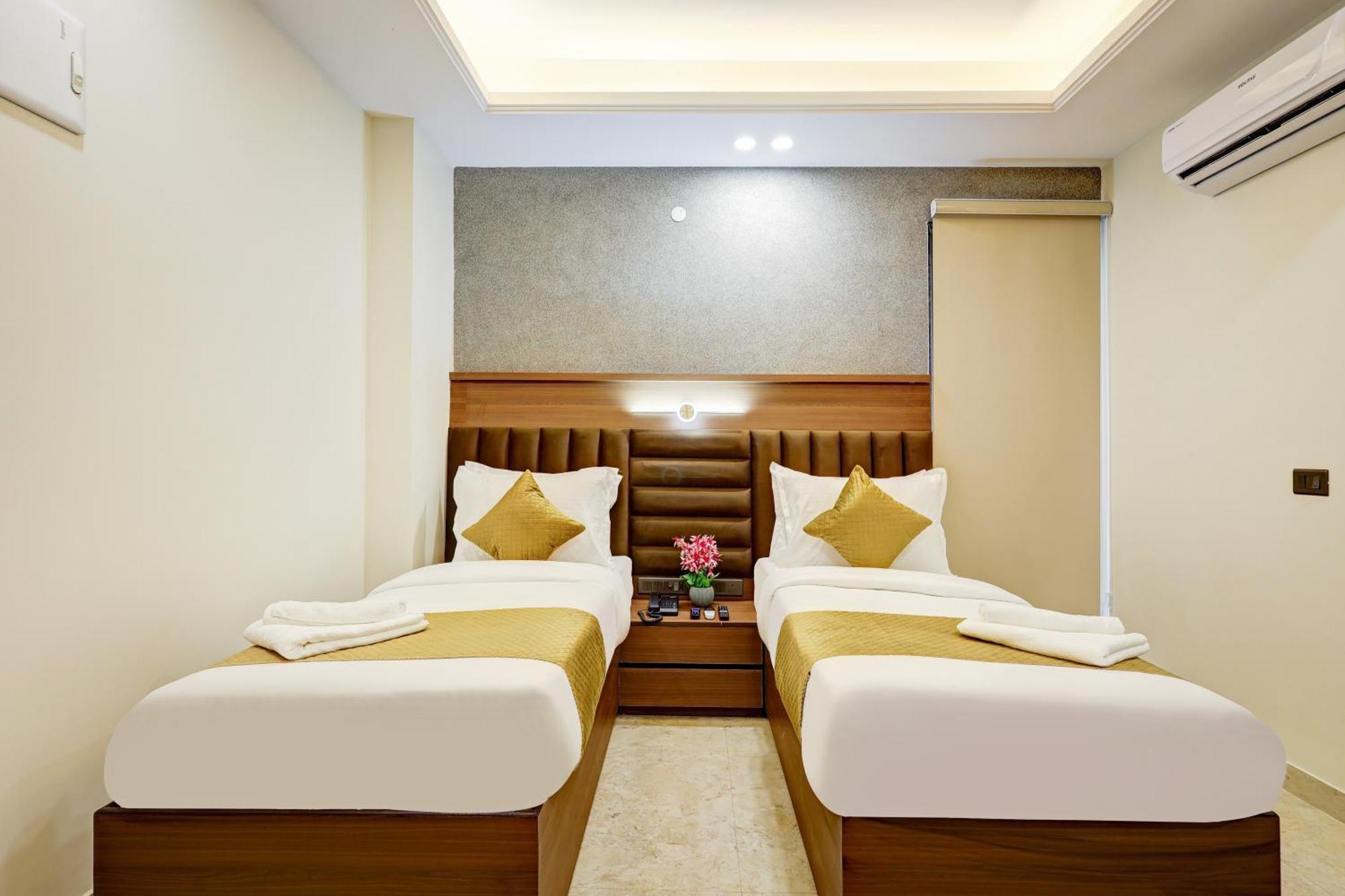 Limewood Near 32nd Avenue Hotel Gurgaon